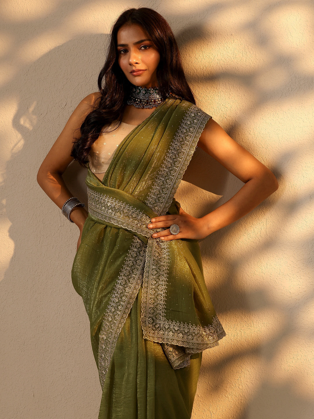  Green Embellished Silk Blend Saree With Unstitched Blouse Piece 