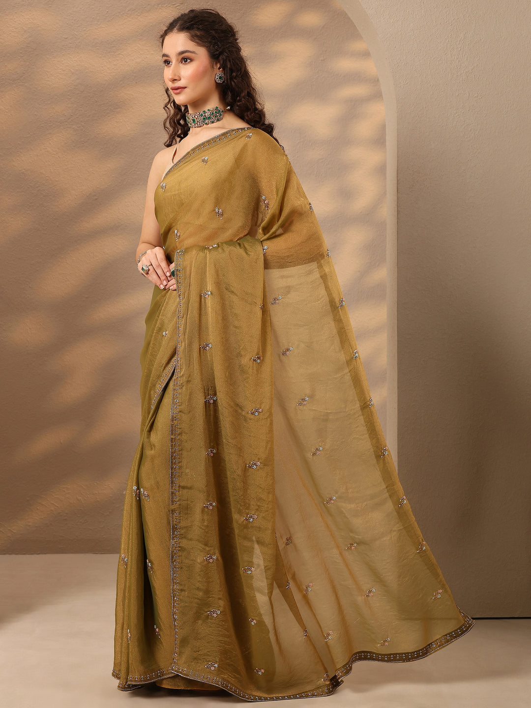  Green Embellished Silk Blend Saree With Unstitched Blouse Piece 