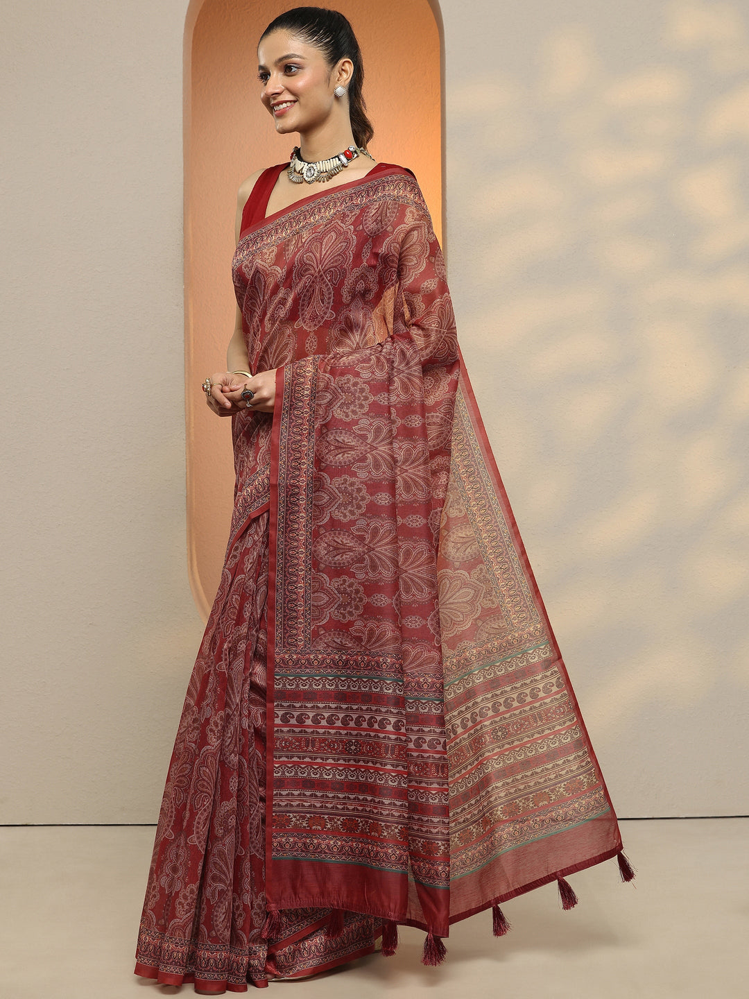  Red Printed Silk Blend Saree With Unstitched Blouse Piece 