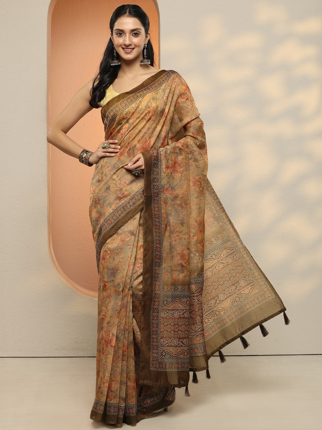  Yellow Printed Silk Blend Saree With Unstitched Blouse Piece 