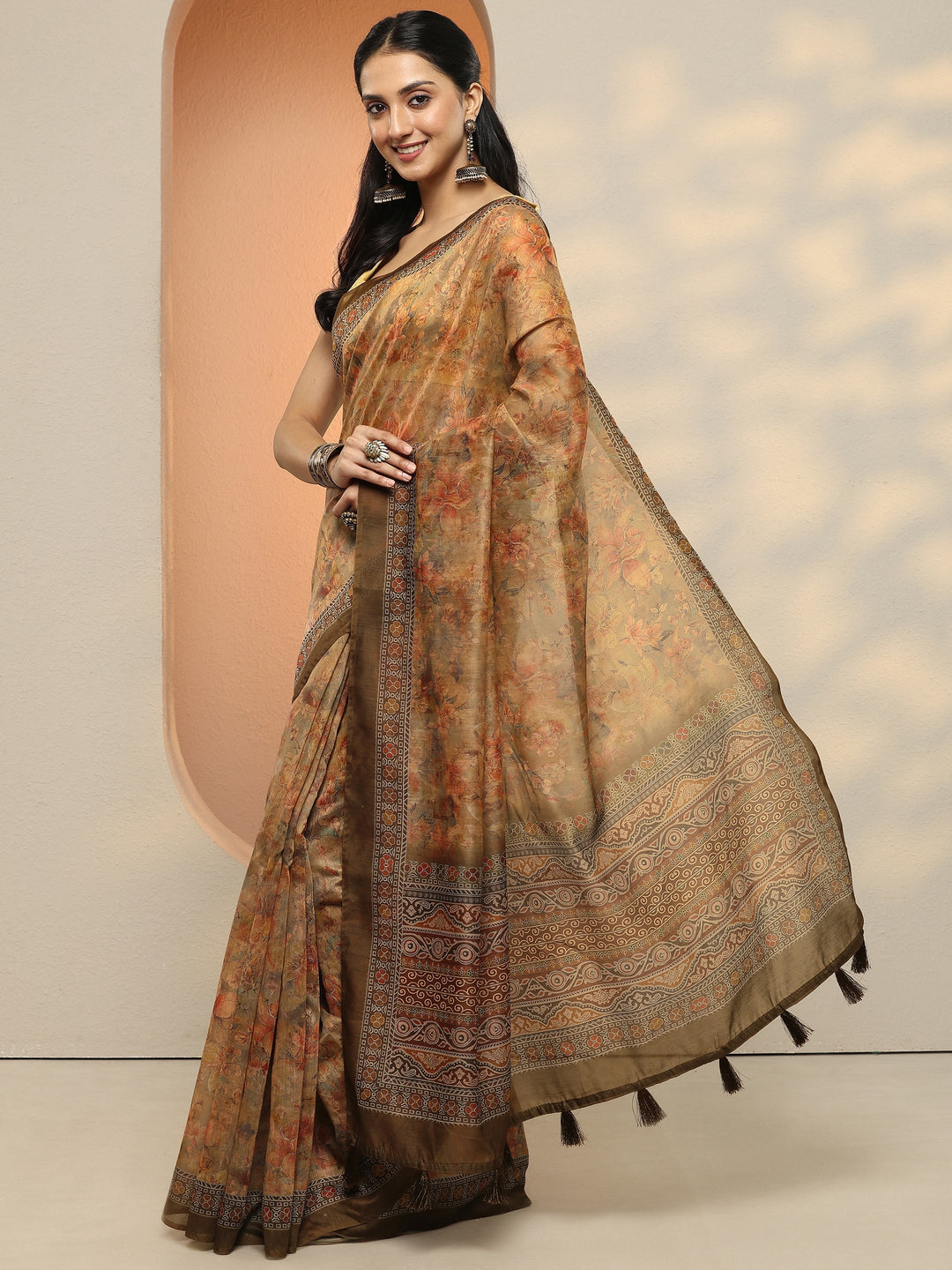  Yellow Printed Silk Blend Saree With Unstitched Blouse Piece 