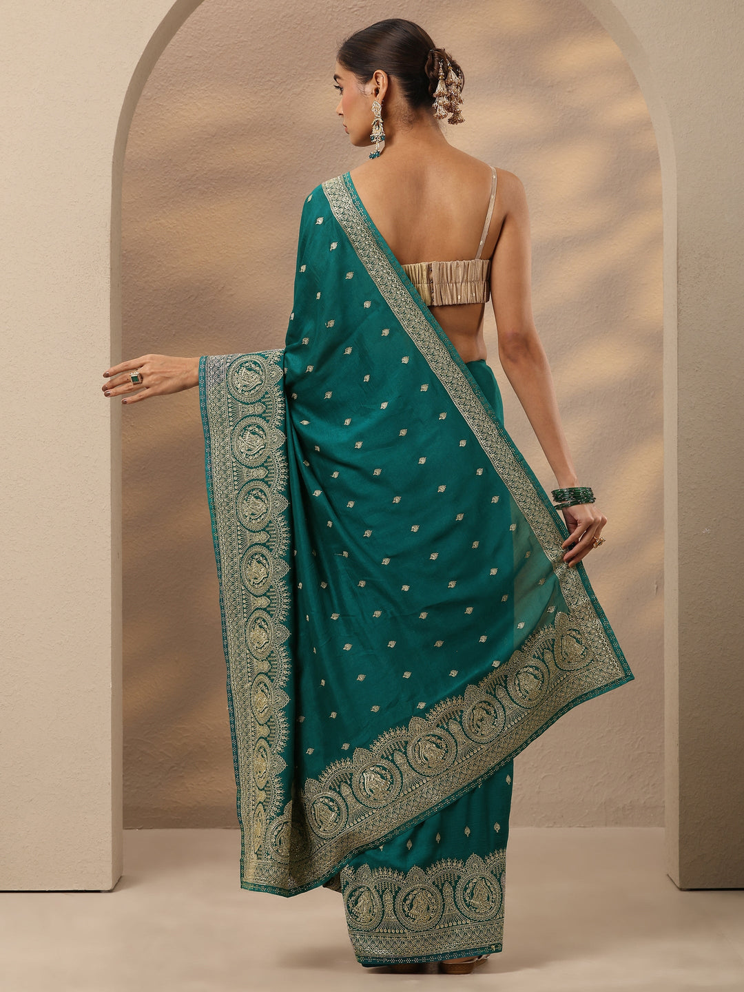  Green Embroidered Georgette Saree With Unstitched Blouse Piece 