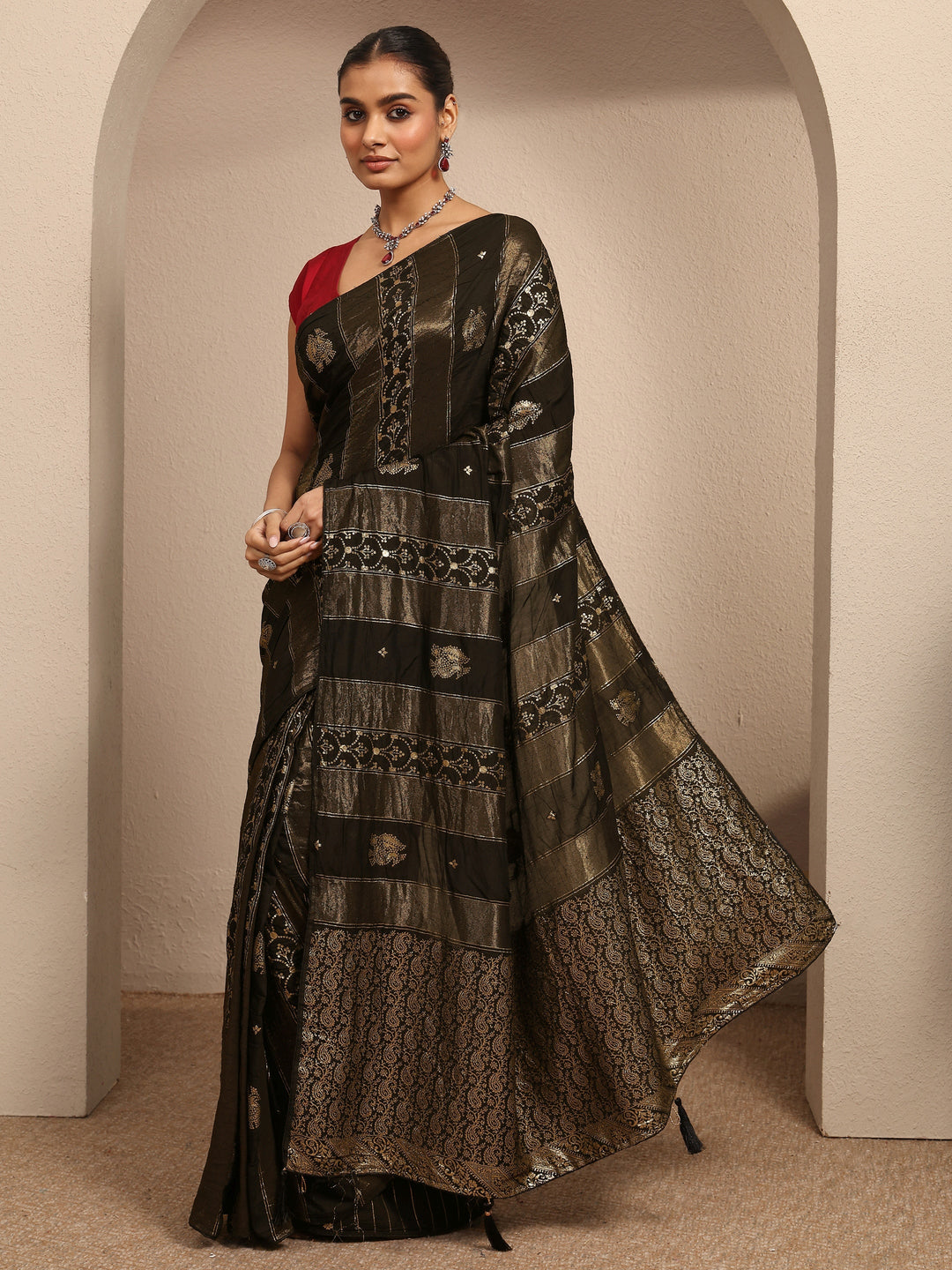  Black Woven Design Silk Blend Banarasi Saree With Unstitched Blouse Piece 