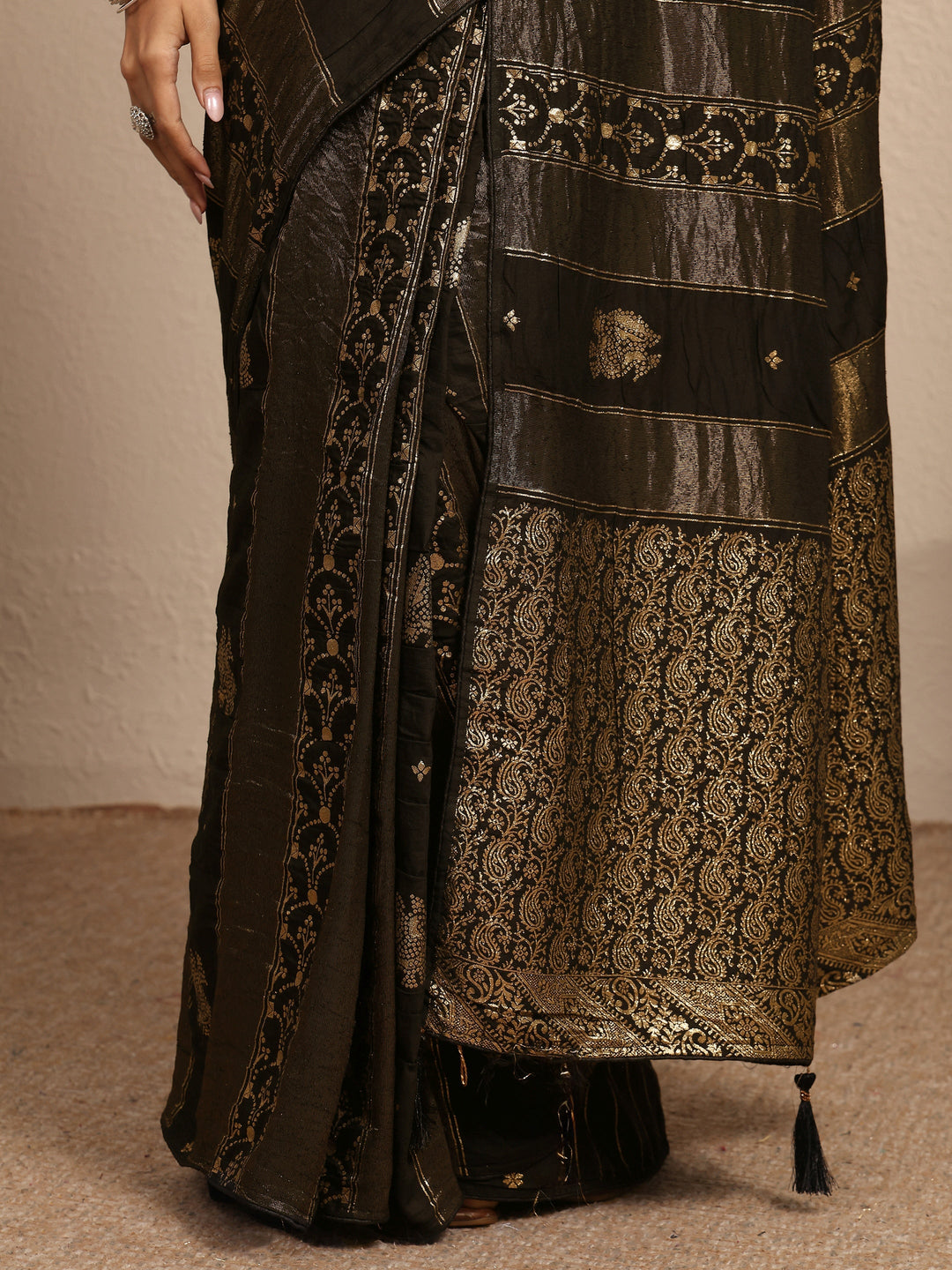  Black Woven Design Silk Blend Banarasi Saree With Unstitched Blouse Piece 