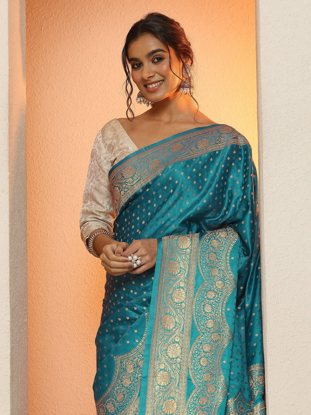 Blue Woven Design Silk Blend Sarees With Unstitched Blouse Piece