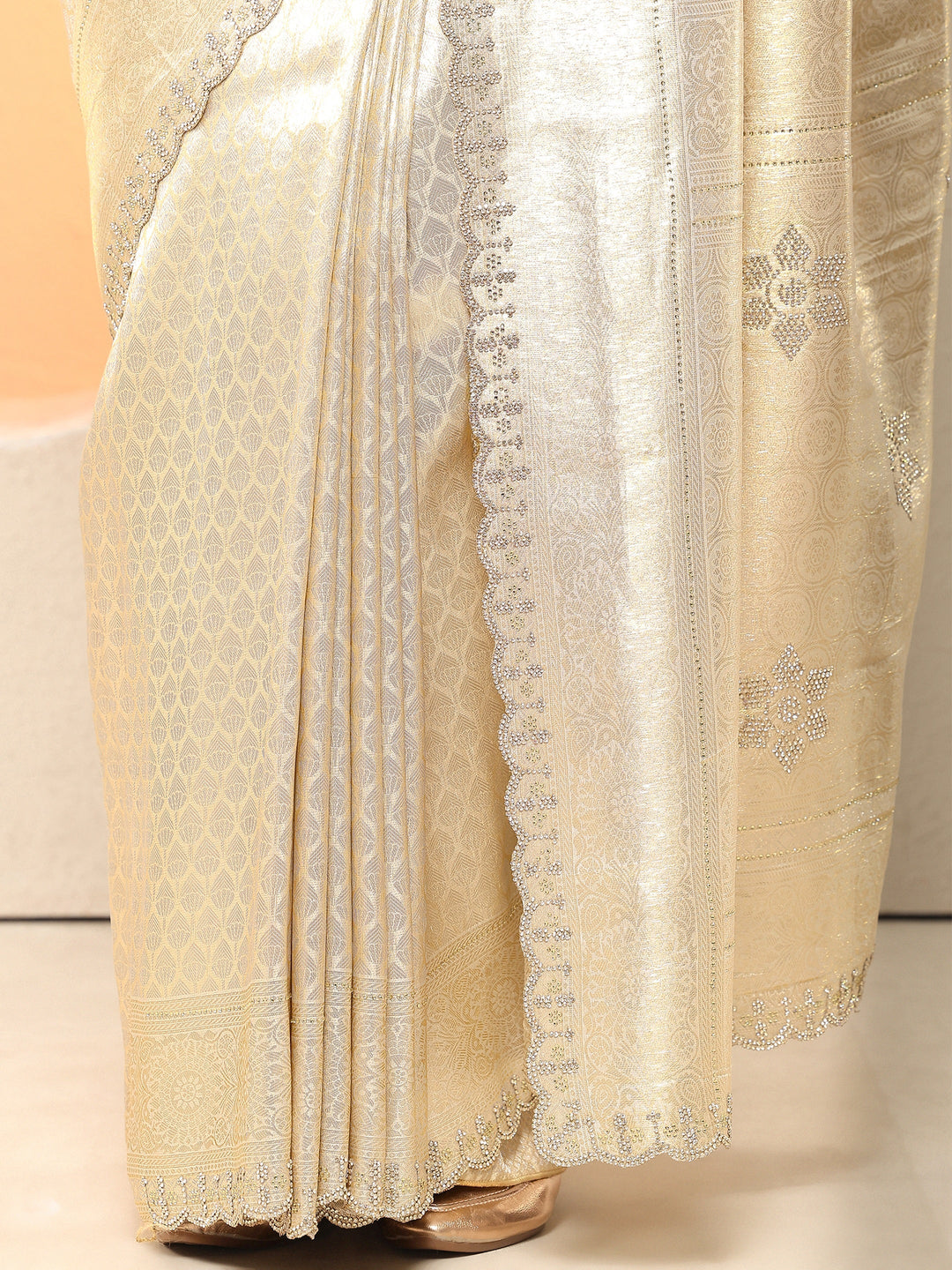  Gold Woven Design Silk Blend Sarees With Unstitched Blouse Piece 