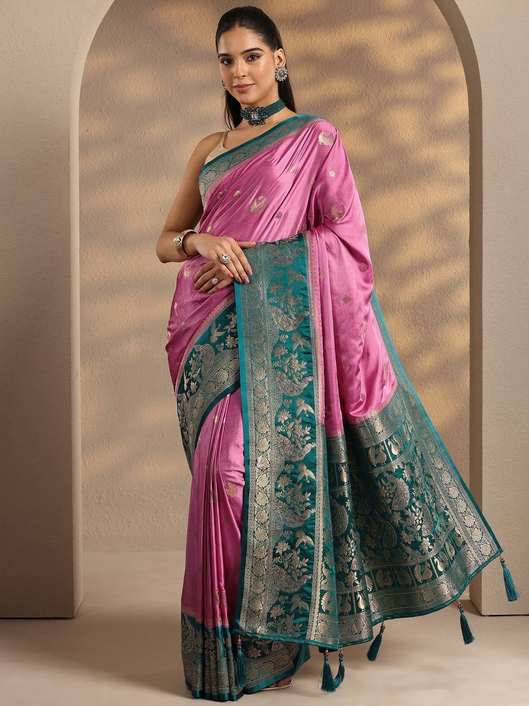  Pink Woven Design Silk Blend Banarasi Saree With Unstitched Blouse Piece 