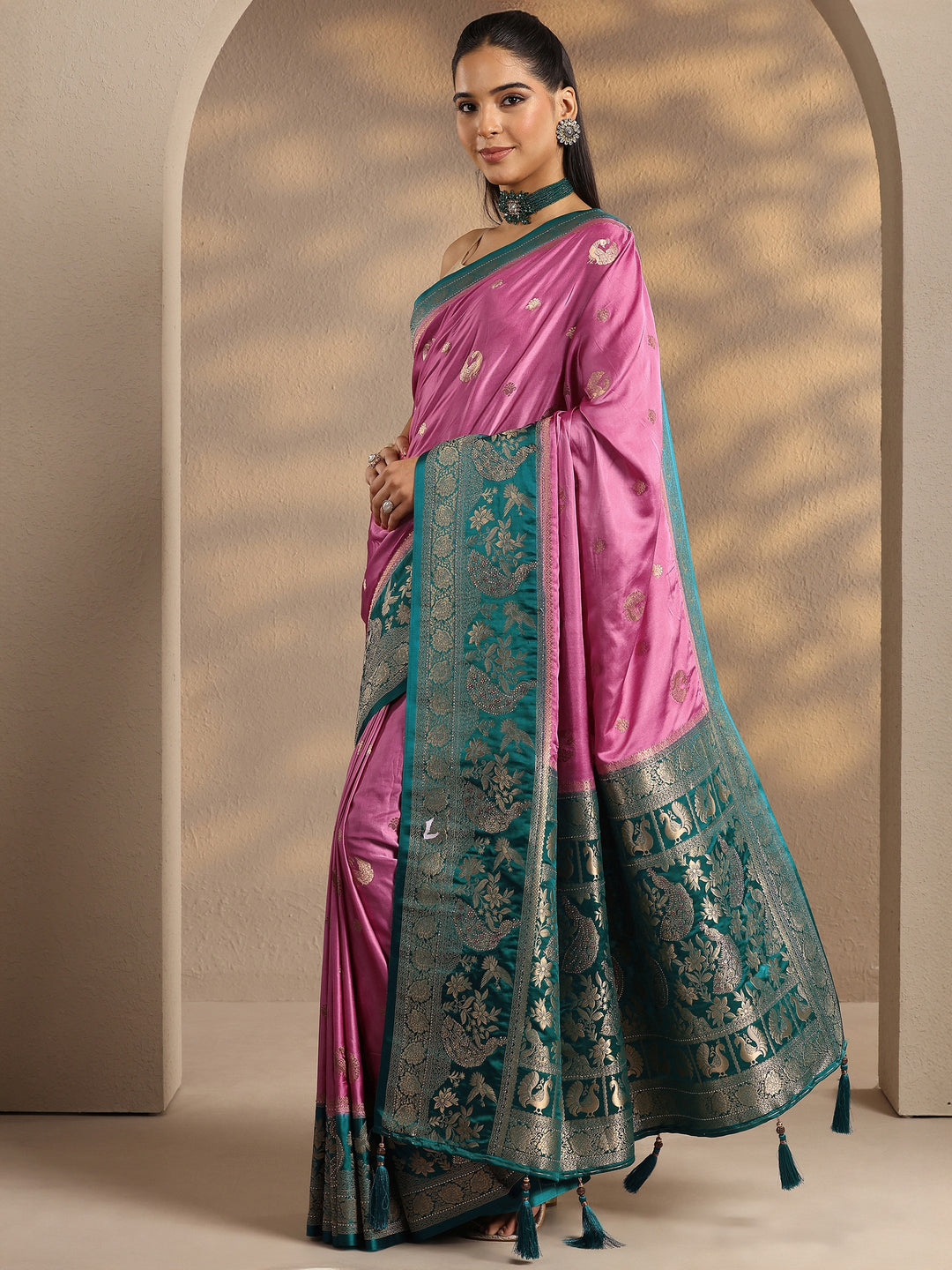  Pink Woven Design Silk Blend Banarasi Saree With Unstitched Blouse Piece 