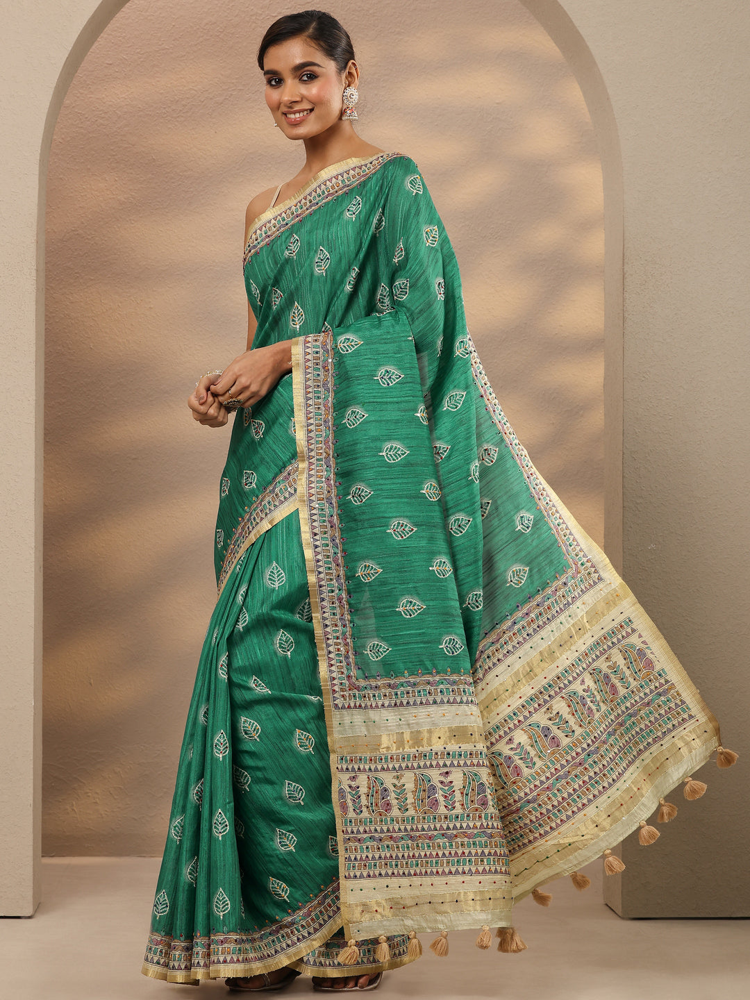  Green Printed Silk Blend Saree With Unstitched Blouse Piece 