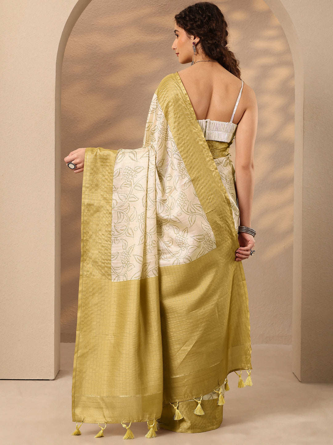  Beige Printed Silk Blend Saree With Unstitched Blouse Piece 