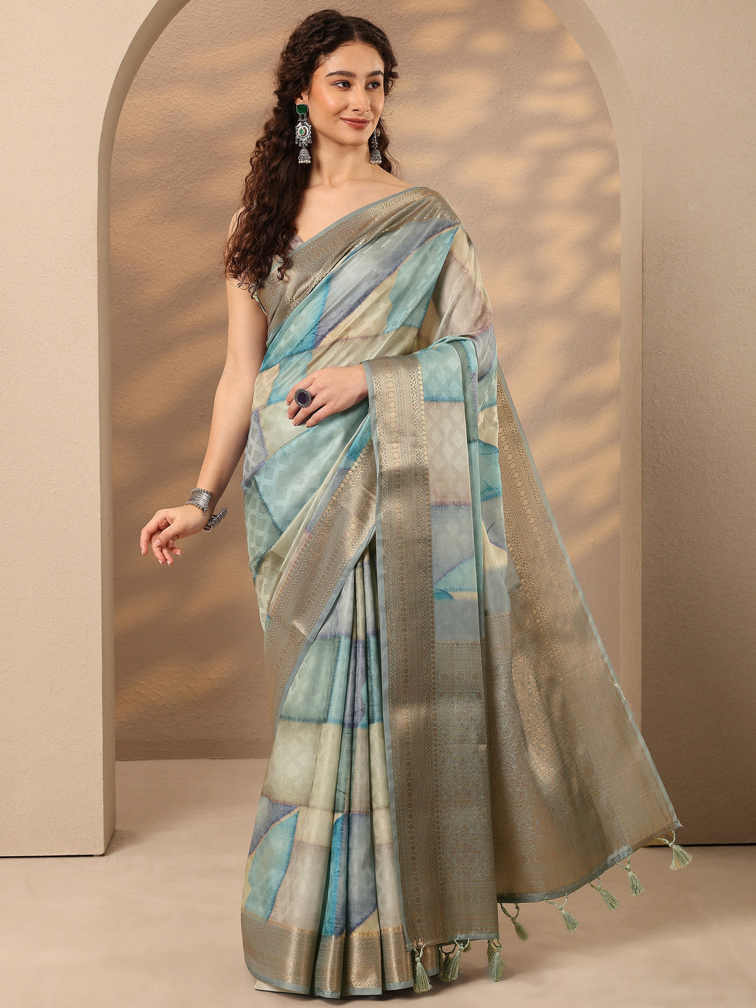  Multi Geometric Printed Silk Blend Saree With Unstitched Blouse Piece 