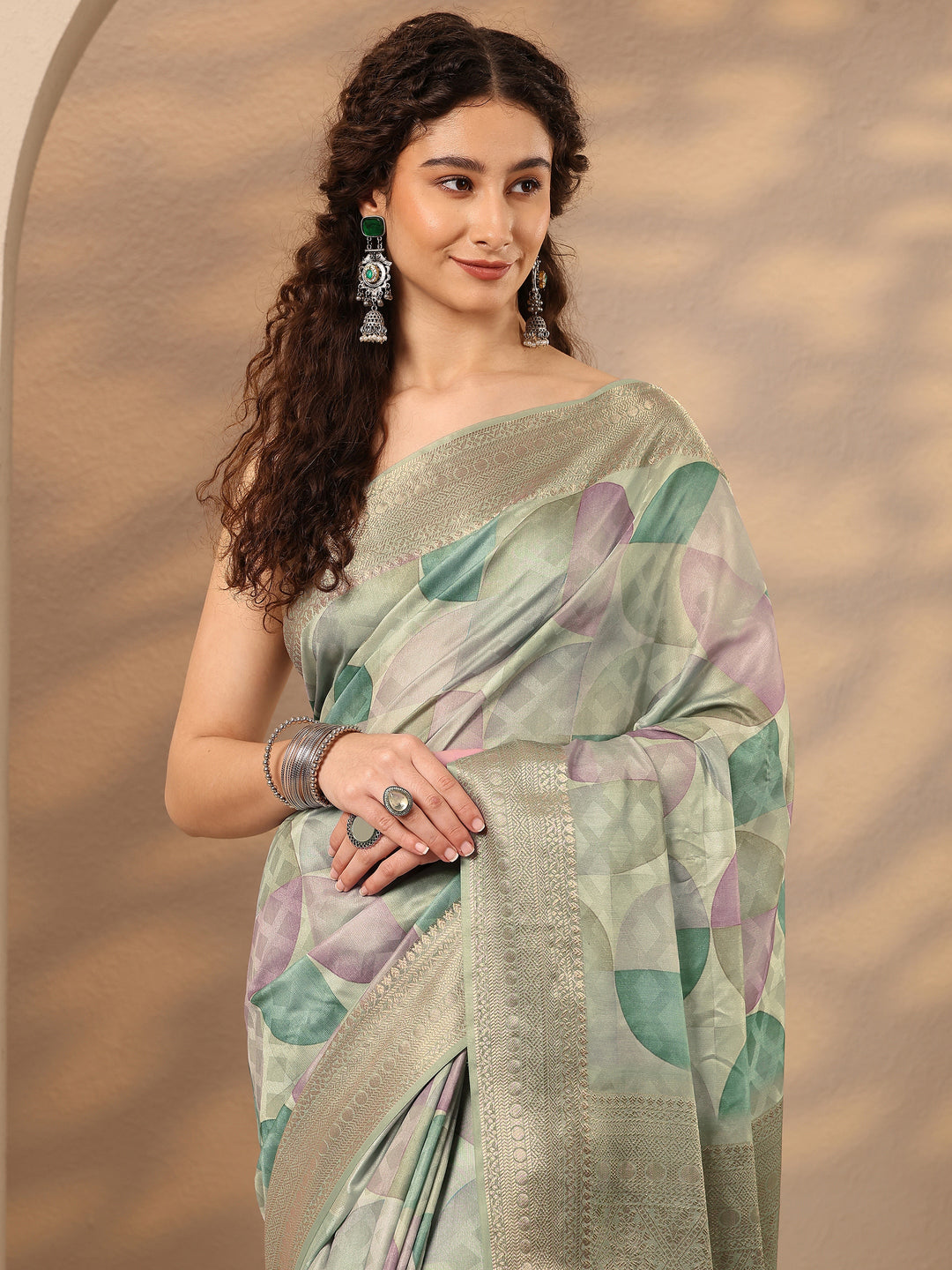  Multi Geometric Printed Silk Blend Saree With Unstitched Blouse Piece 