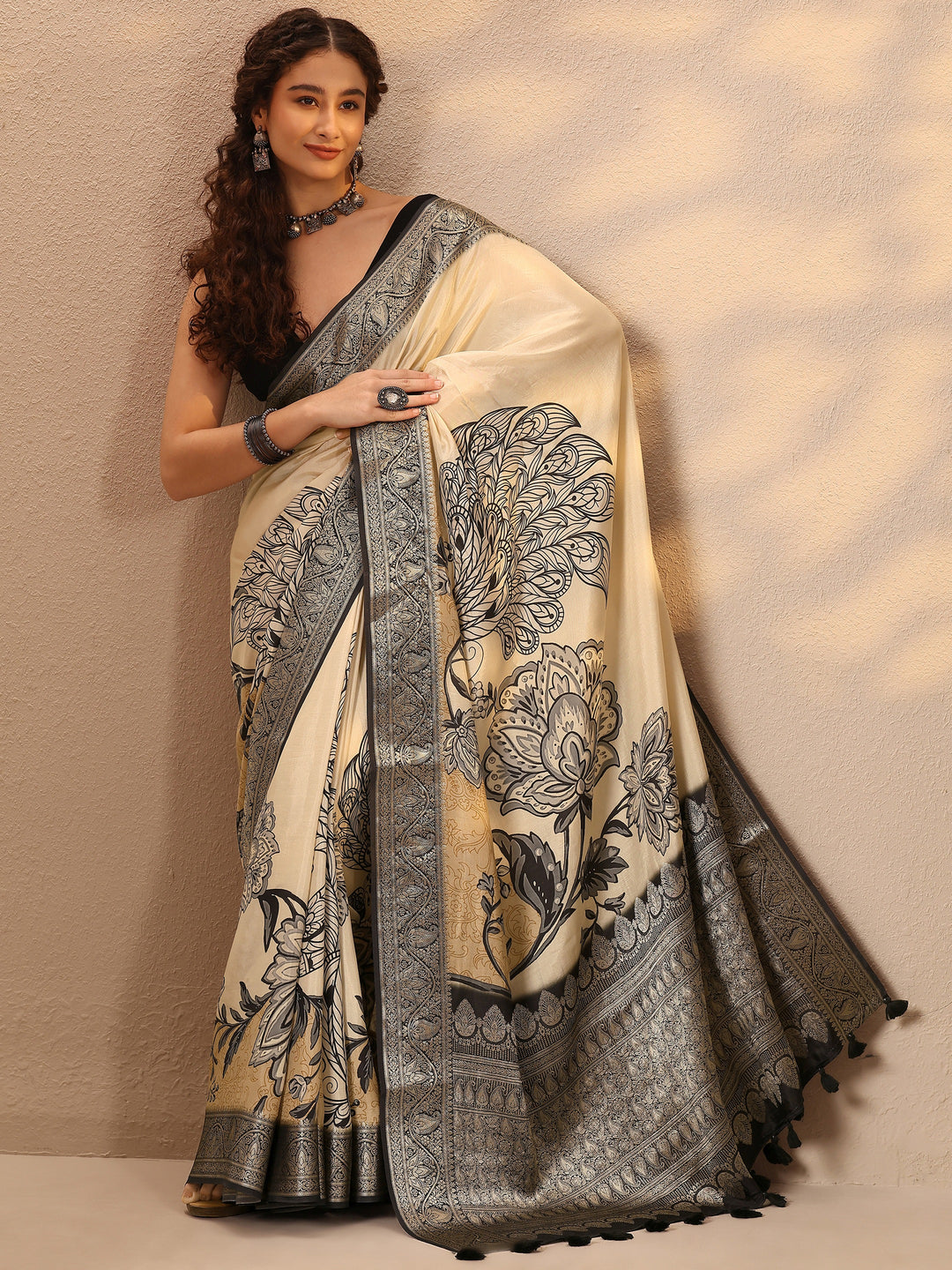  Beige Printed Silk Blend Saree With Unstitched Blouse Piece 