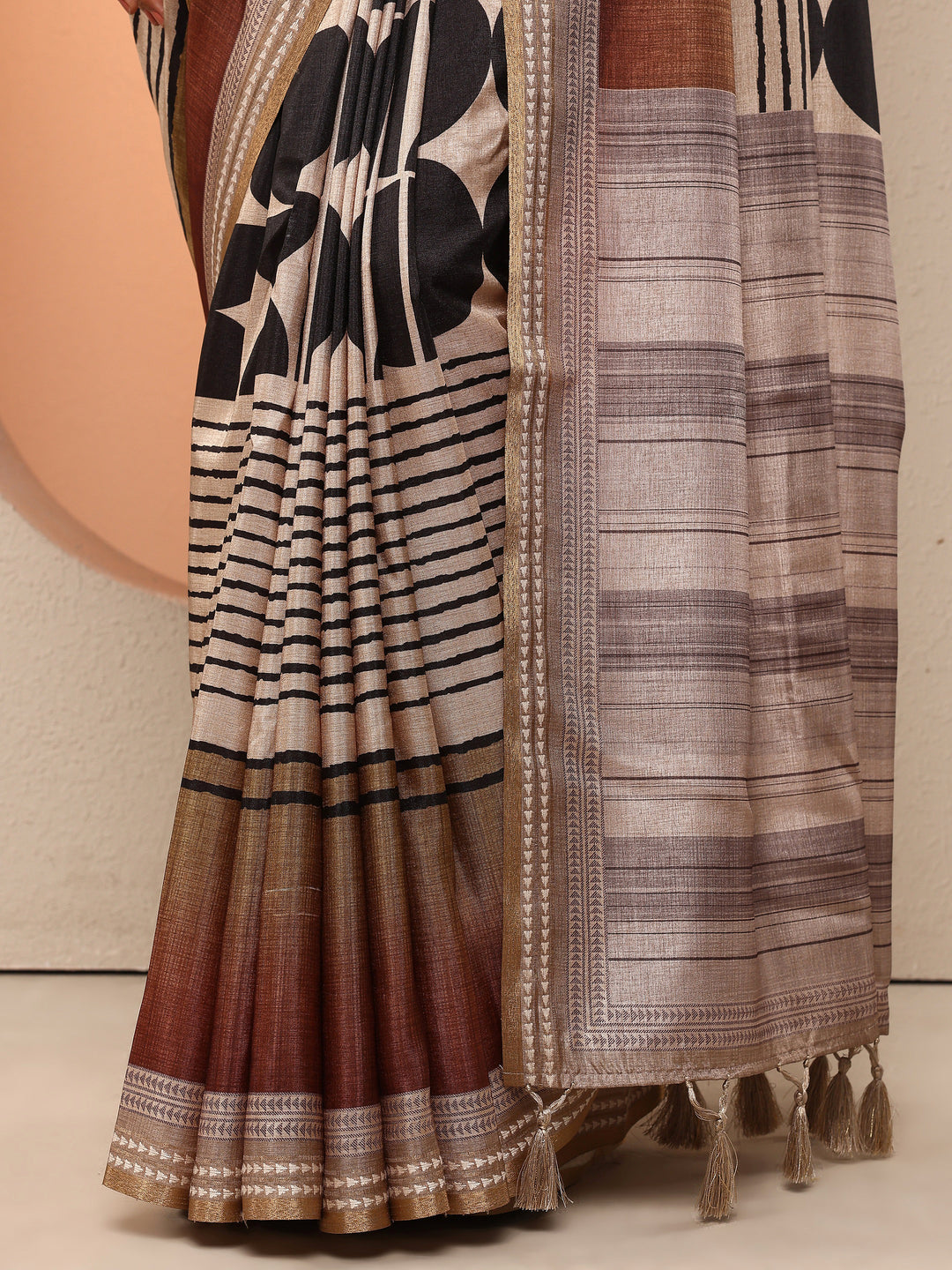  Multi Geomteric Printed Silk Blend Saree With Unstitched Blouse Piece 