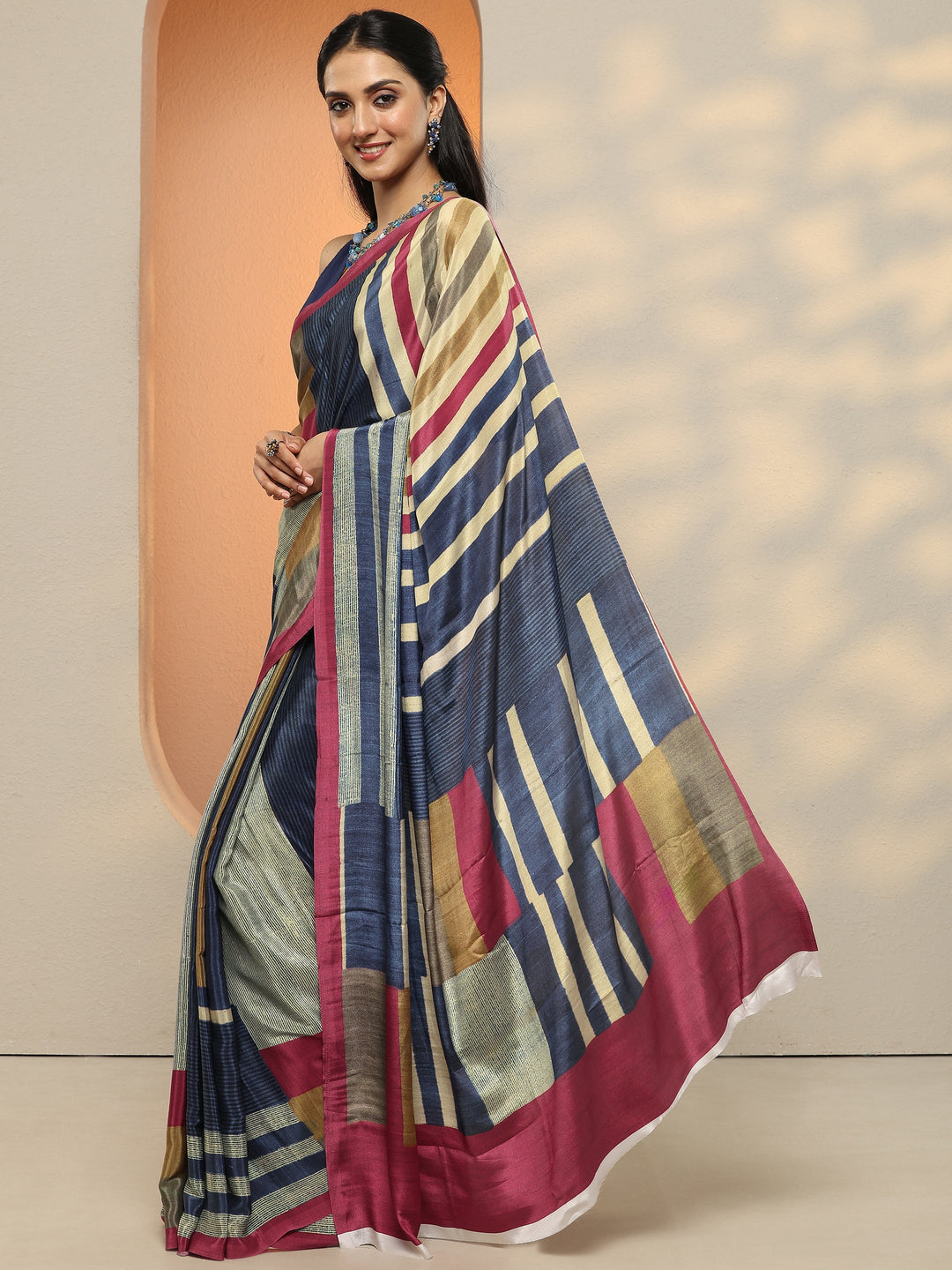  Multi Abstract Printed Silk Blend Saree With Unstitched Blouse Piece 