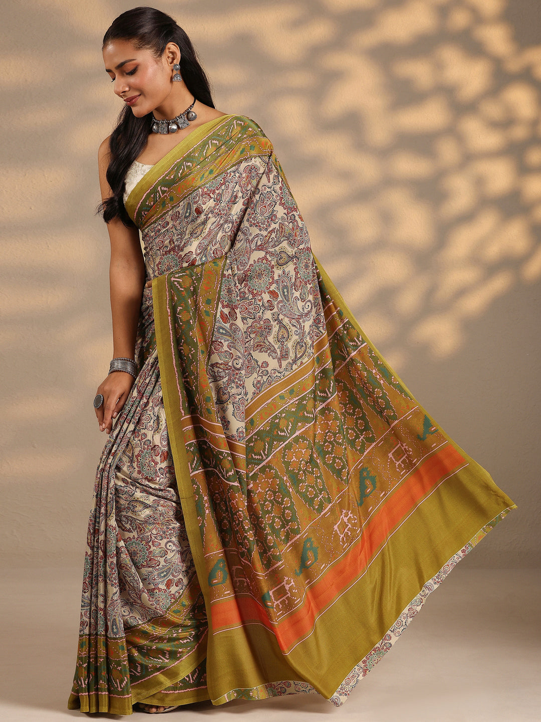  Multi Printed Silk Blend Saree With Unstitched Blouse Piece 