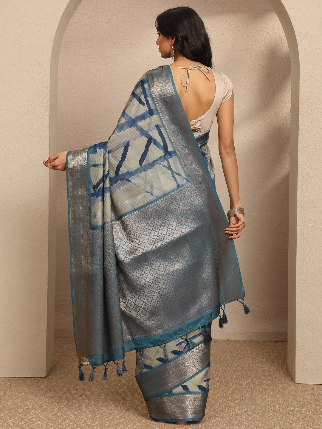  Blue Abstract Printed Silk Blend Saree With Unstitched Blouse Piece 