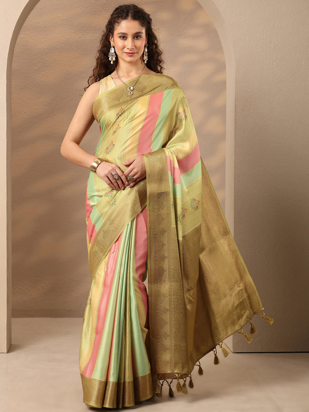  Multi Printed Silk Blend Saree With Unstitched Blouse Piece 
