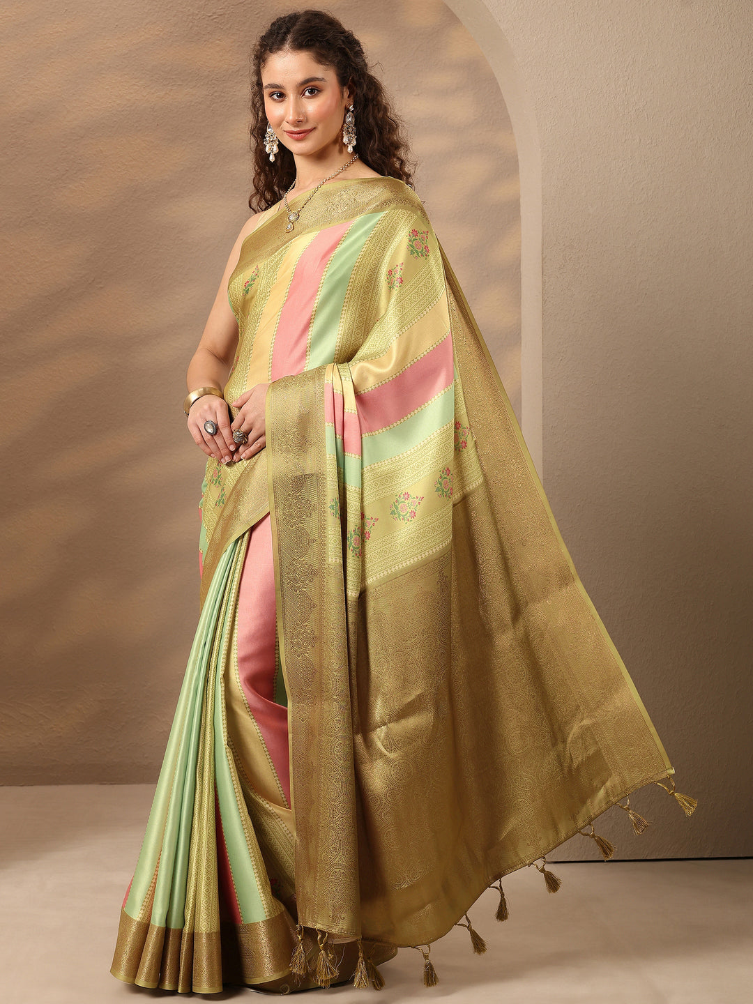  Multi Printed Silk Blend Saree With Unstitched Blouse Piece 