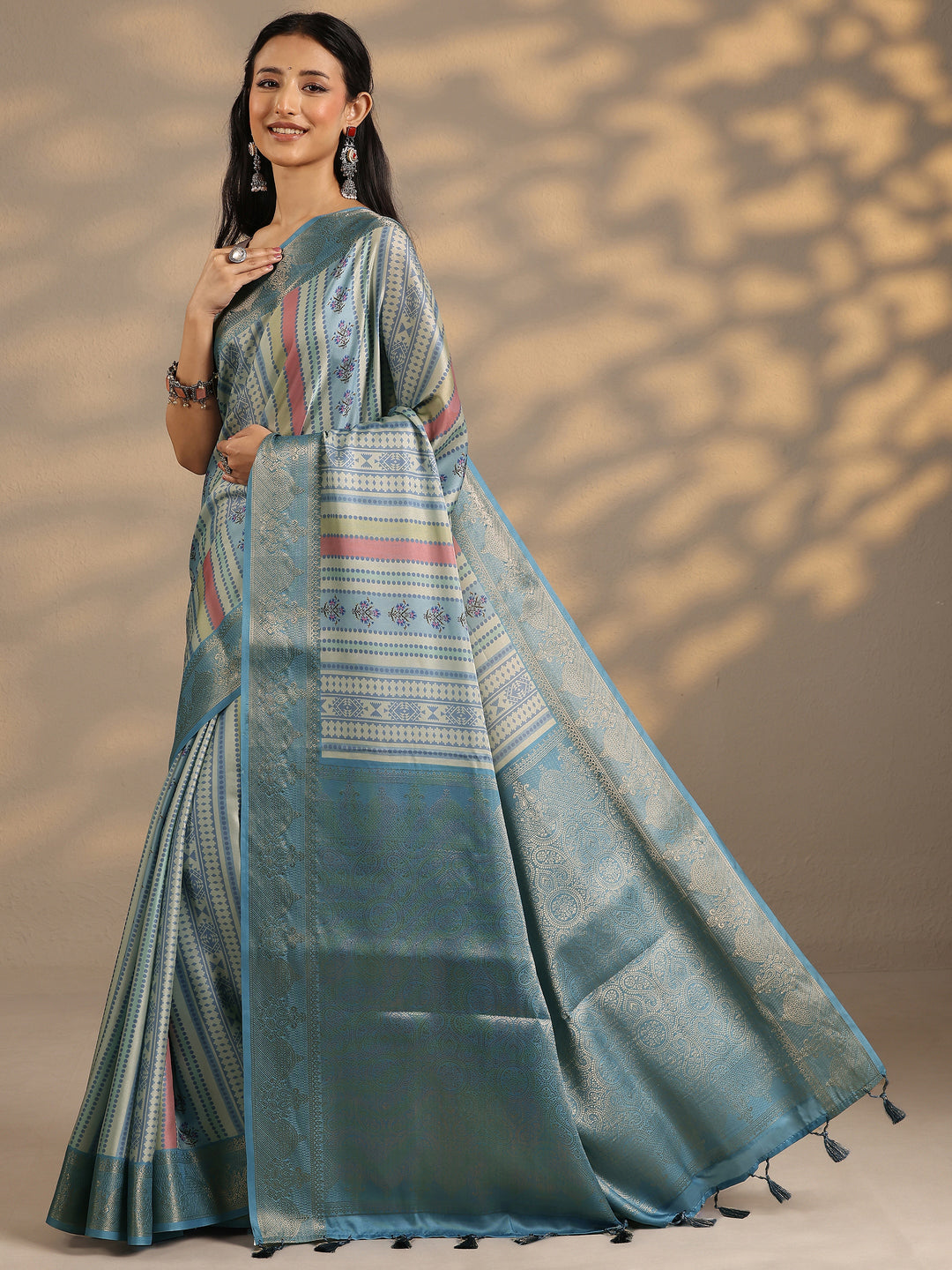  Multi Printed Silk Blend Saree With Unstitched Blouse Piece 