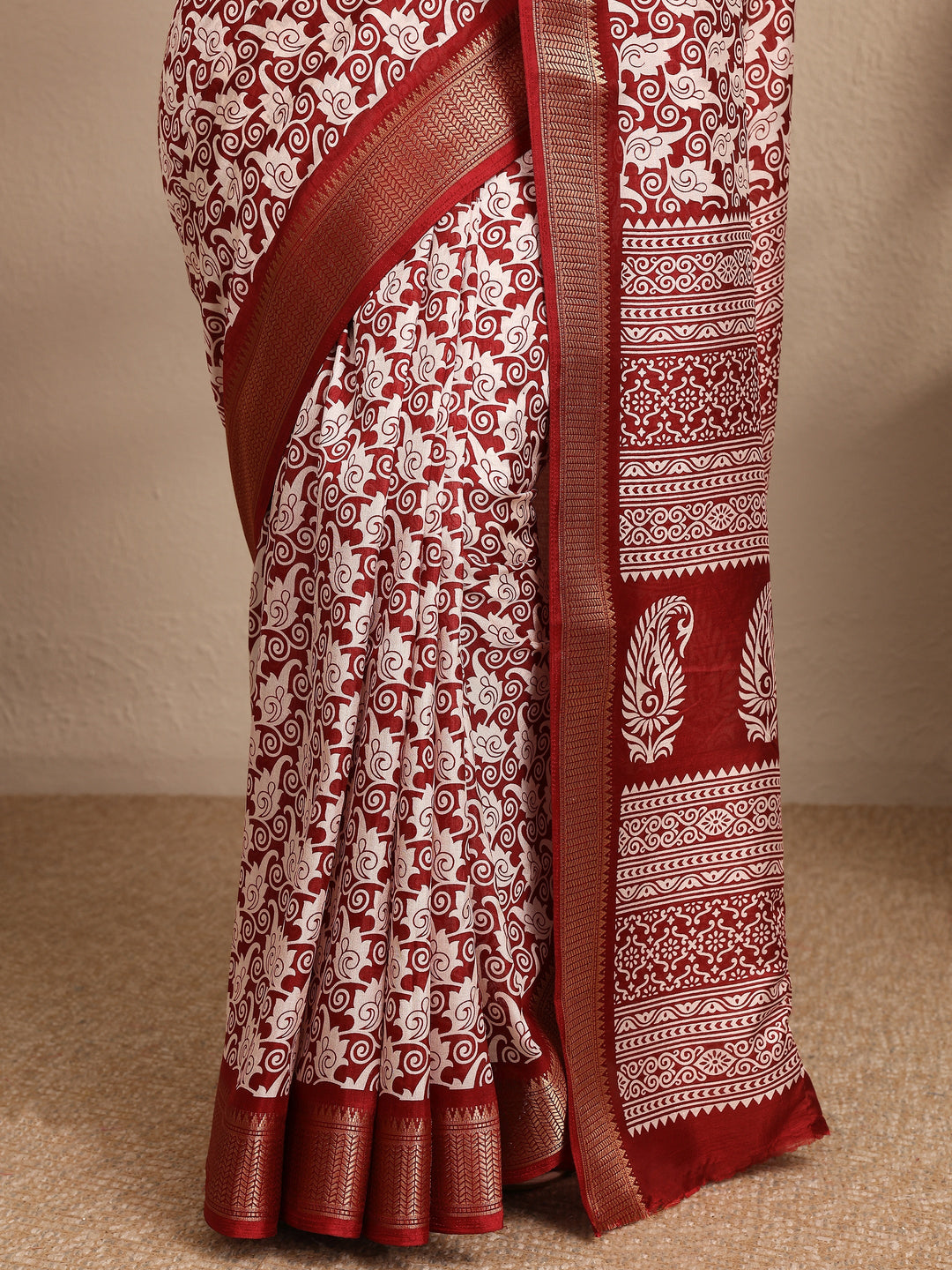  Burgundy Printed Silk Blend Saree With Unstitched Blouse Piece 