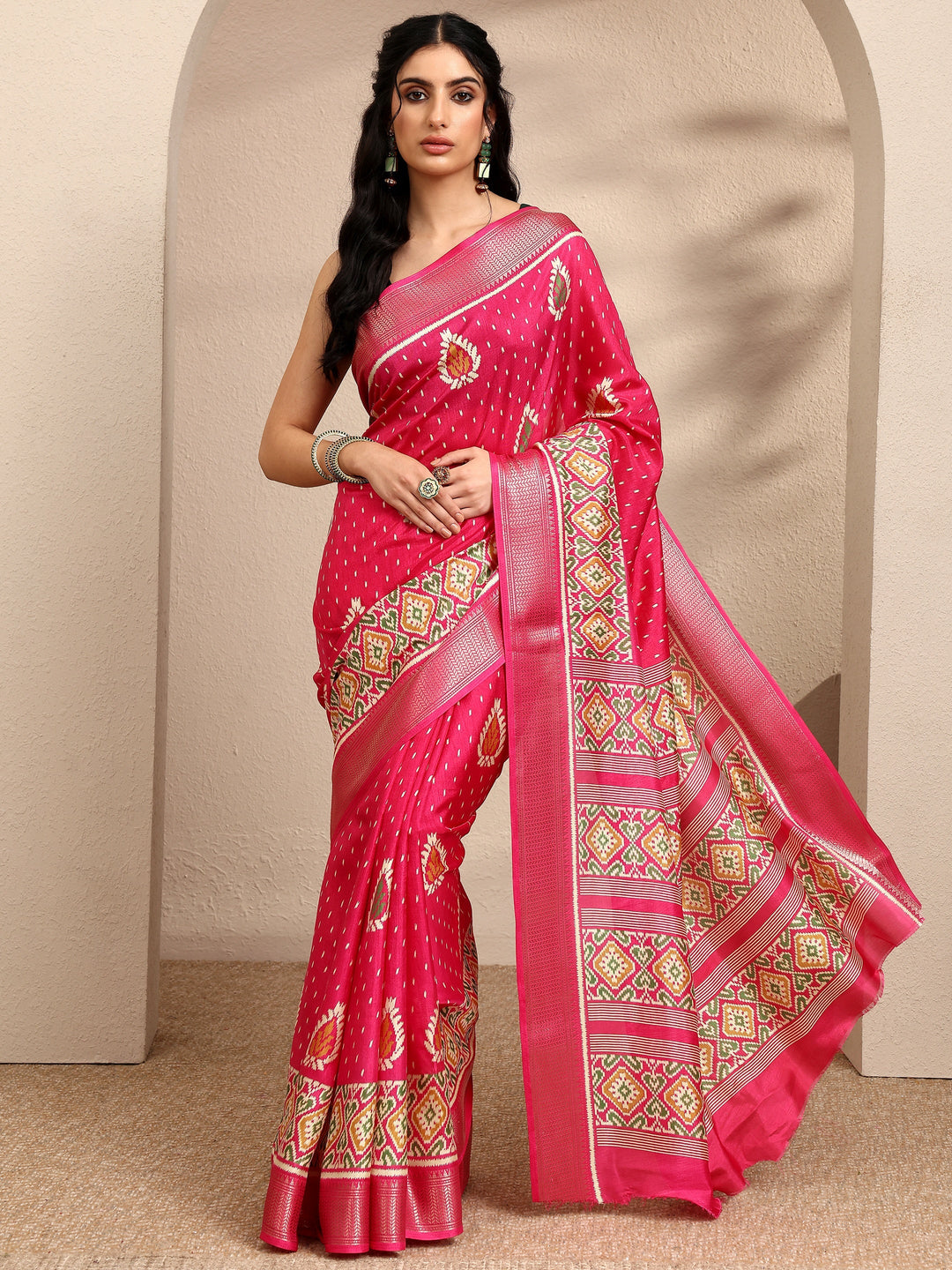  Pink Printed Silk Blend Saree With Unstitched Blouse Piece 