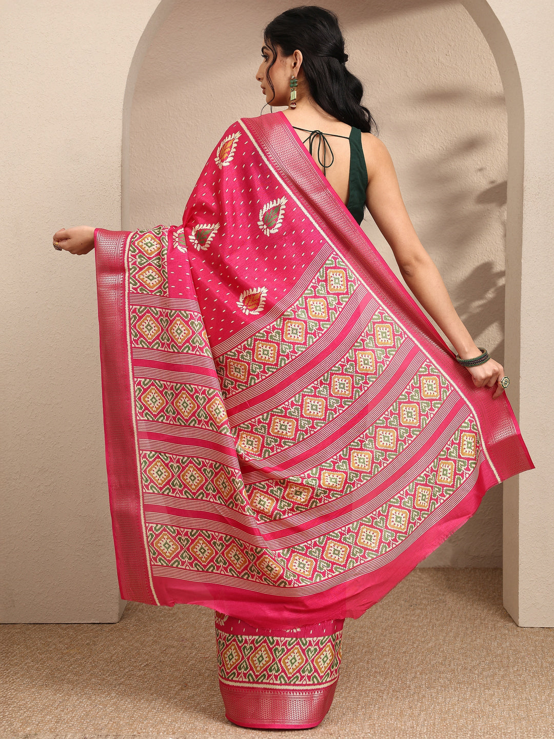  Pink Printed Silk Blend Saree With Unstitched Blouse Piece 