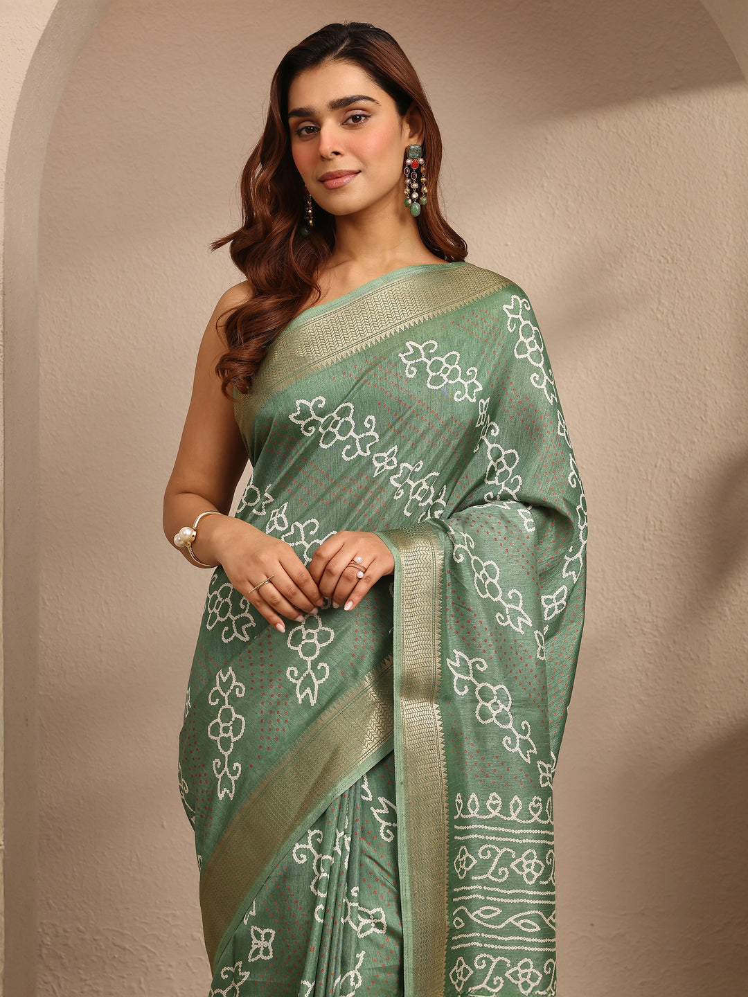  Green Bandhani Printed Silk Blend Saree With Unstitched Blouse Piece 