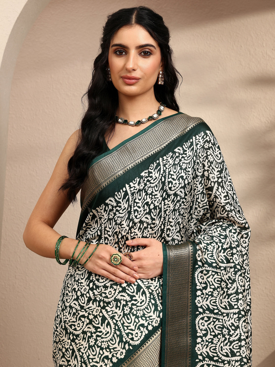  Green Printed Silk Blend Saree With Unstitched Blouse Piece 