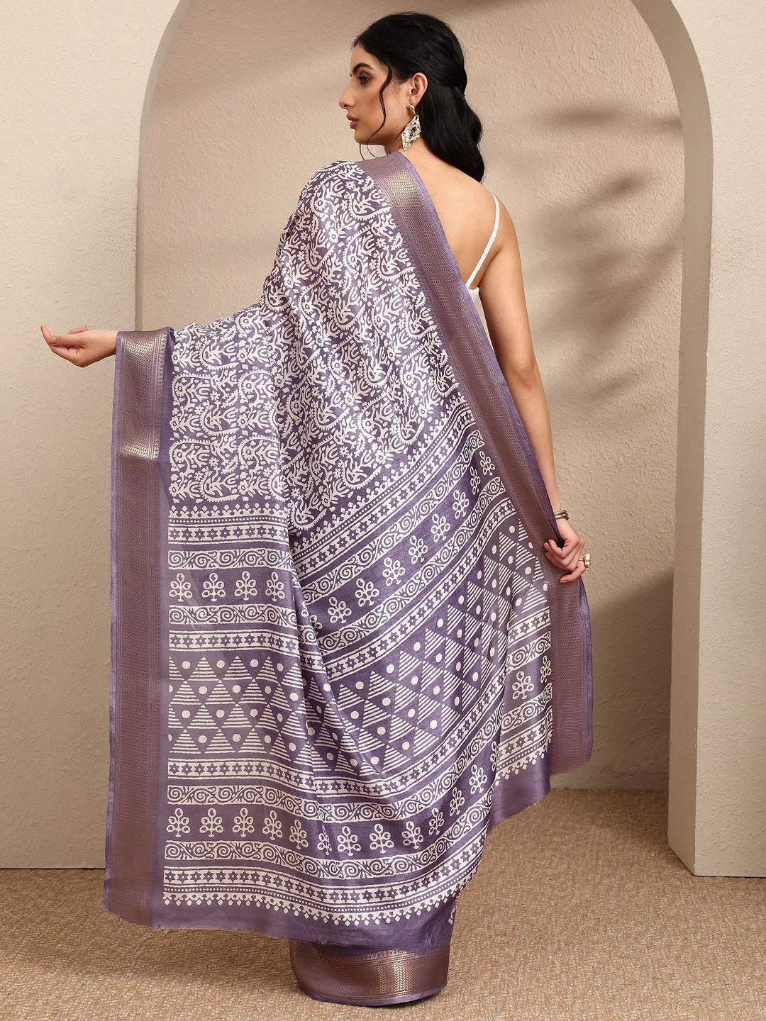  Lavender Printed Silk Blend Saree With Unstitched Blouse Piece 