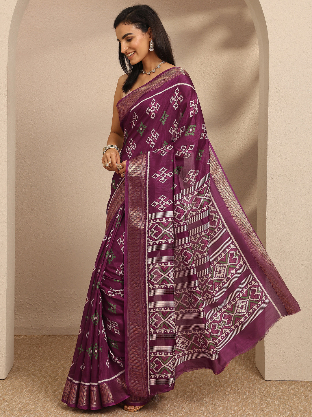  Burgundy Printed Silk Blend Saree With Unstitched Blouse Piece 