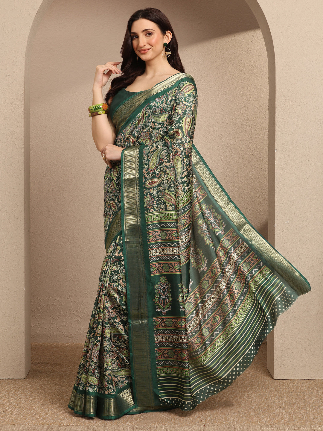 Green Paisley Printed Silk Blend Saree With Unstitched Blouse Piece 