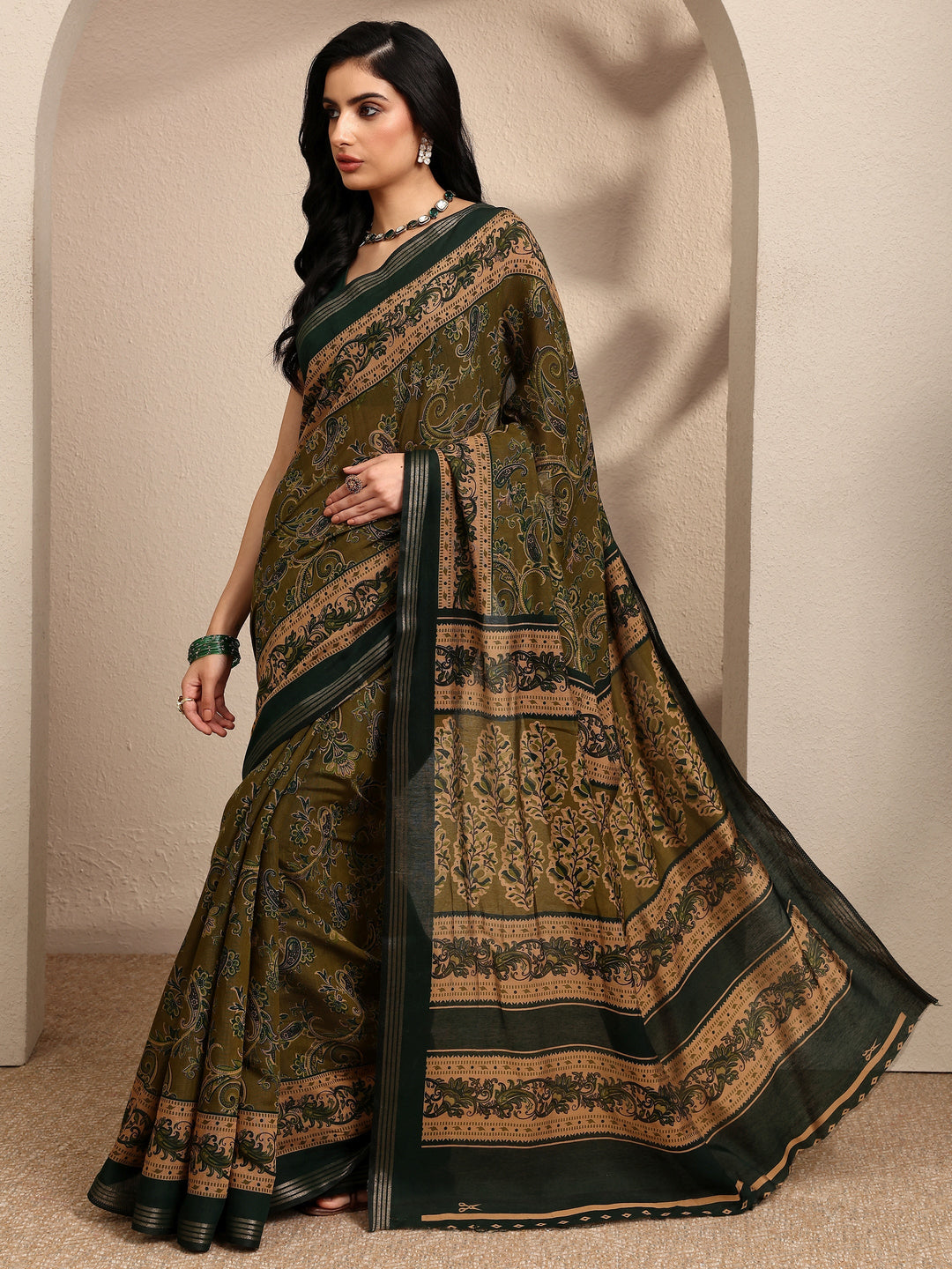  Green Paisley Printed Silk Blend Saree With Unstitched Blouse Piece 