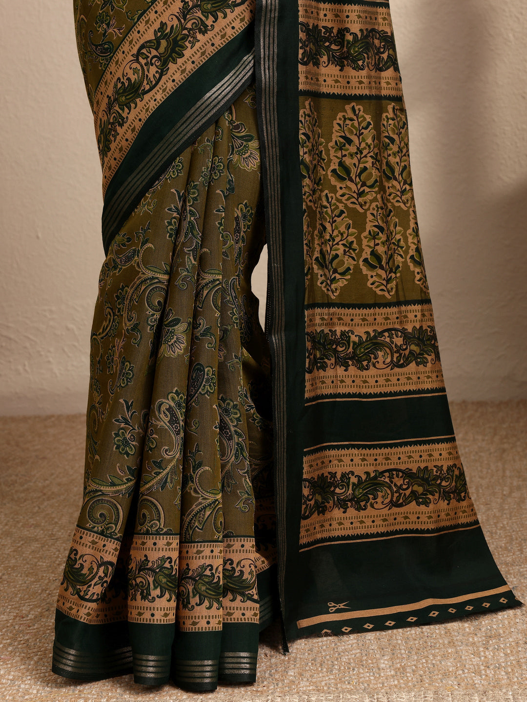  Green Paisley Printed Silk Blend Saree With Unstitched Blouse Piece 