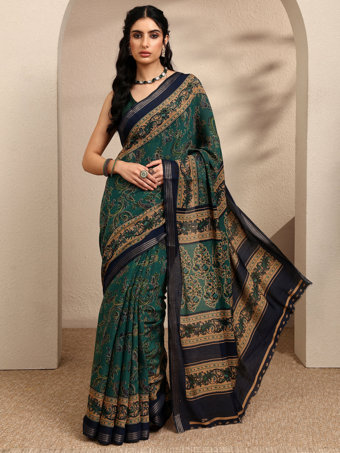  Green Paisley Printed Silk Blend Saree With Unstitched Blouse Piece 