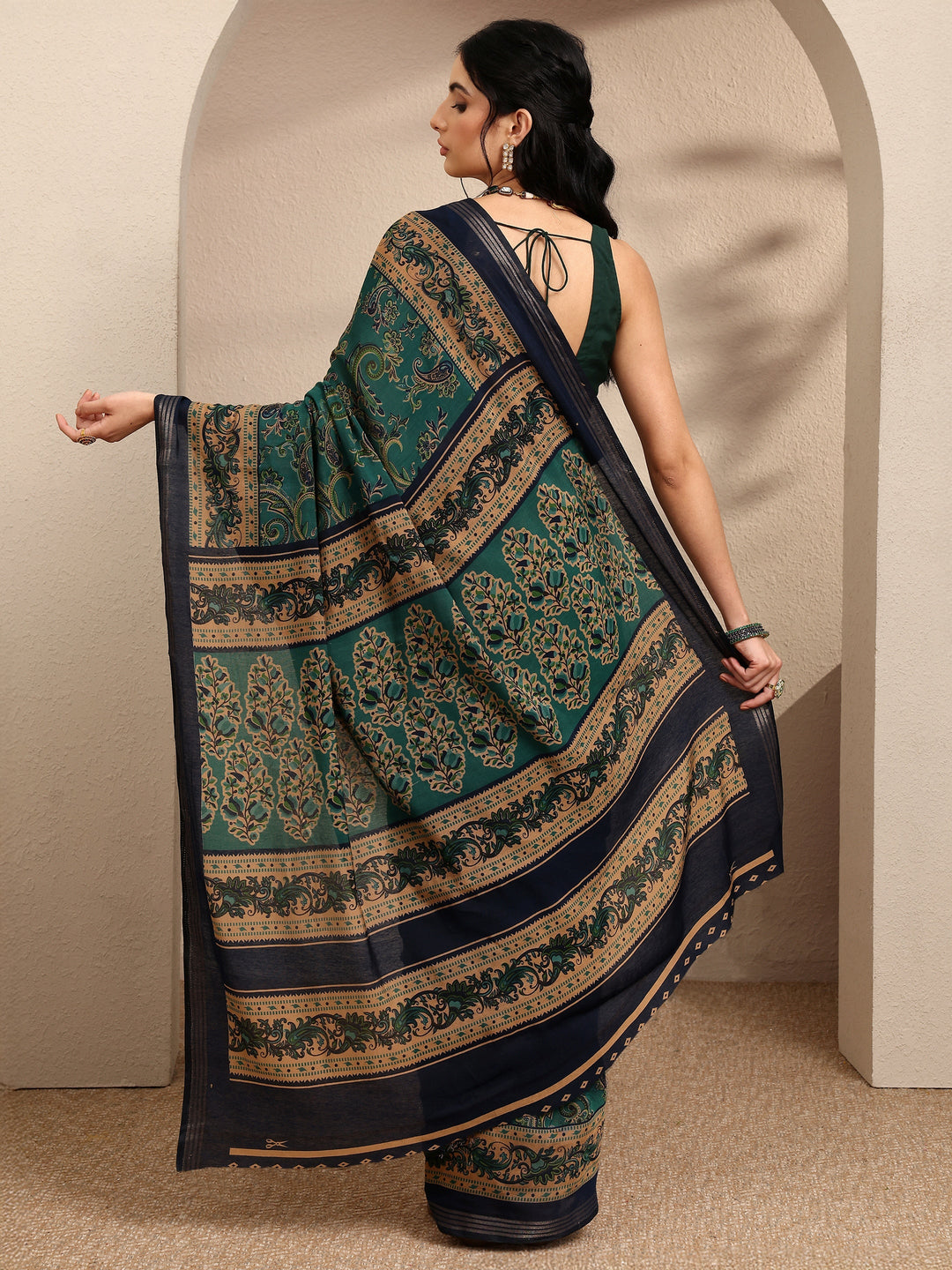  Green Paisley Printed Silk Blend Saree With Unstitched Blouse Piece 