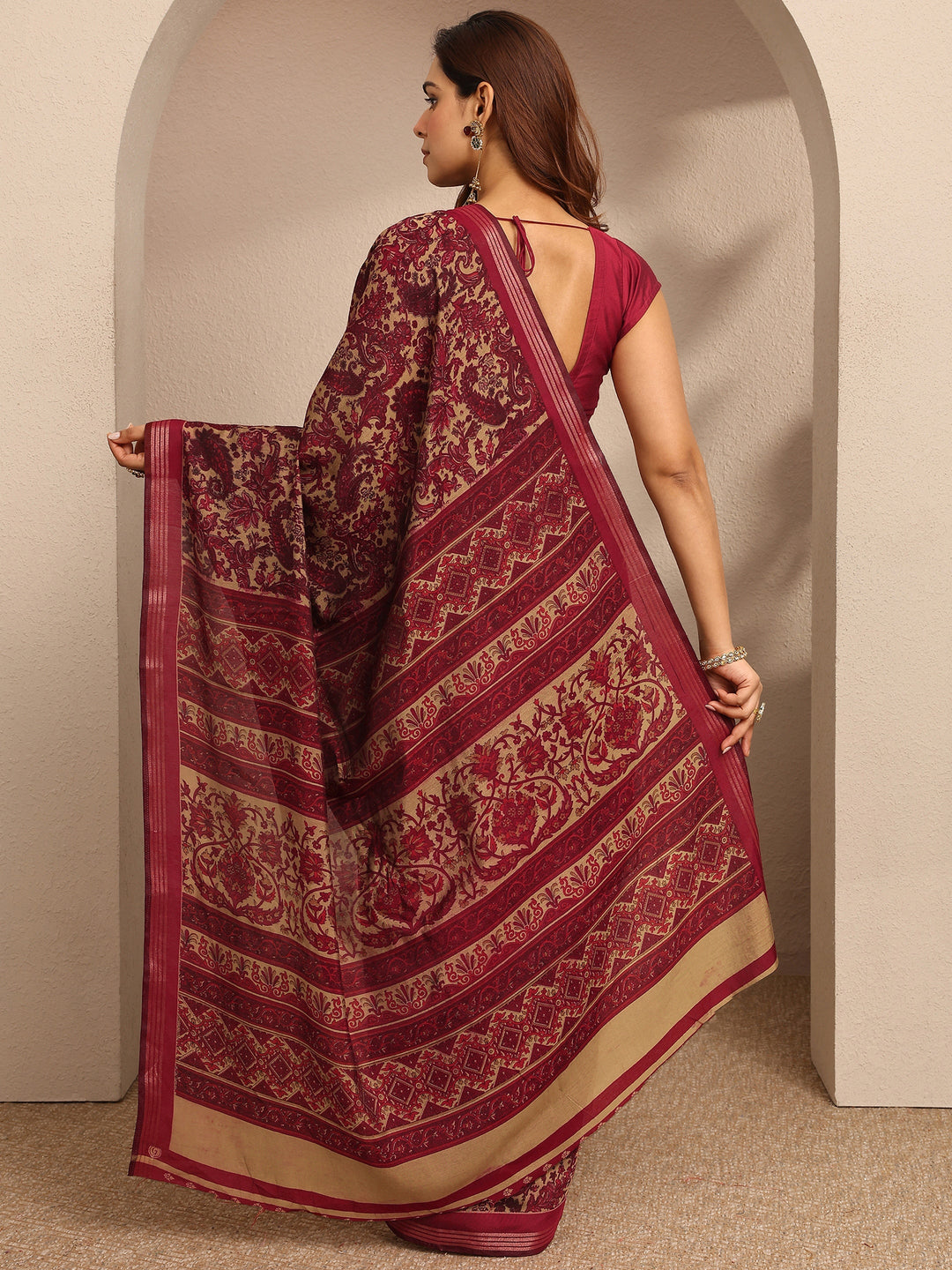  Red Paisley Printed Silk Blend Saree With Unstitched Blouse Piece 