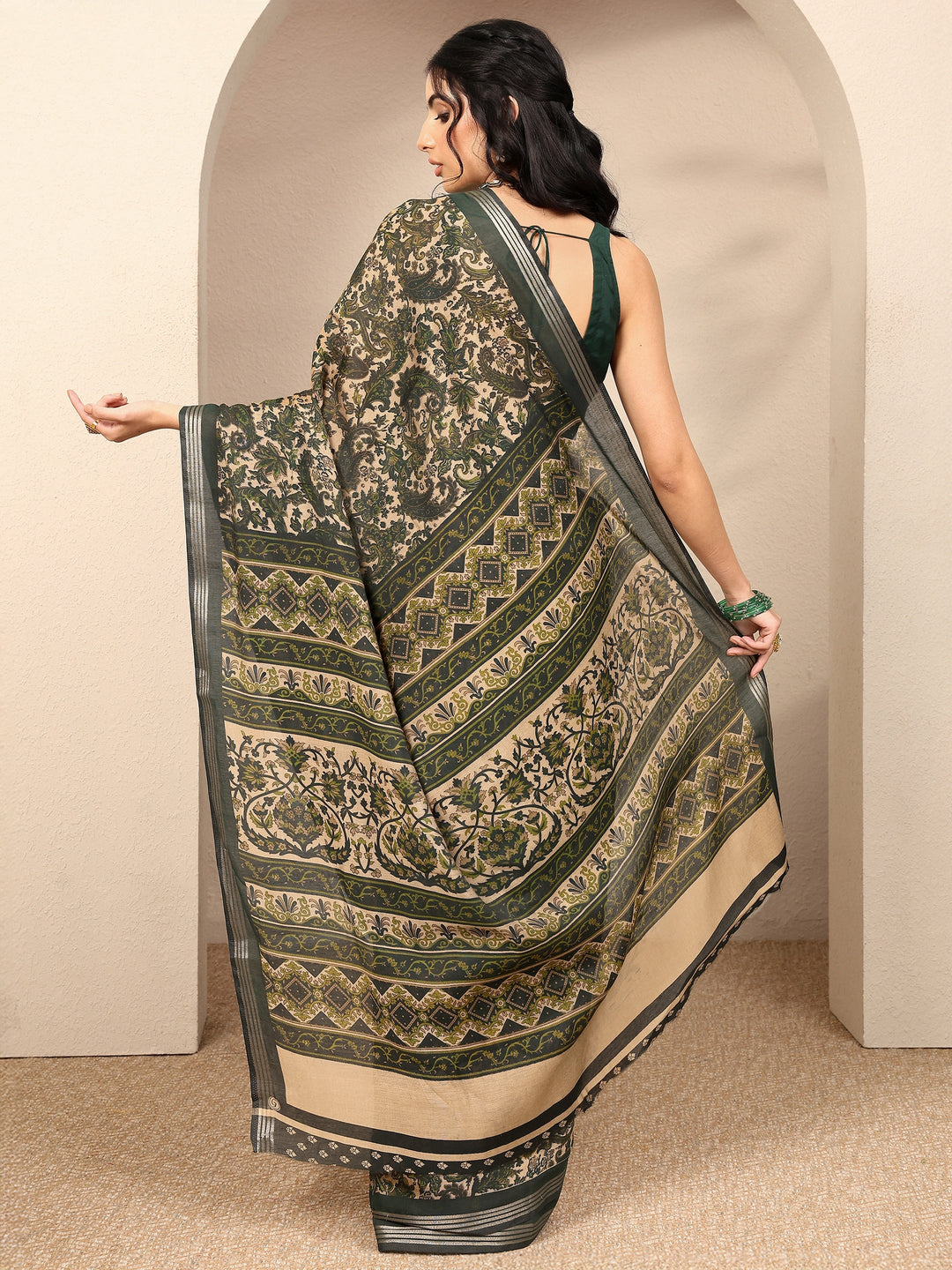  Green Paisley Printed Silk Blend Saree With Unstitched Blouse Piece 