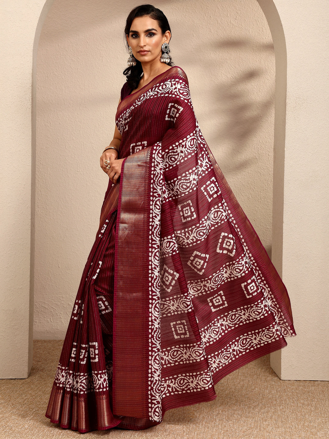  Burgundy Geometric Printed Silk Blend Saree With Unstitched Blouse Piece 