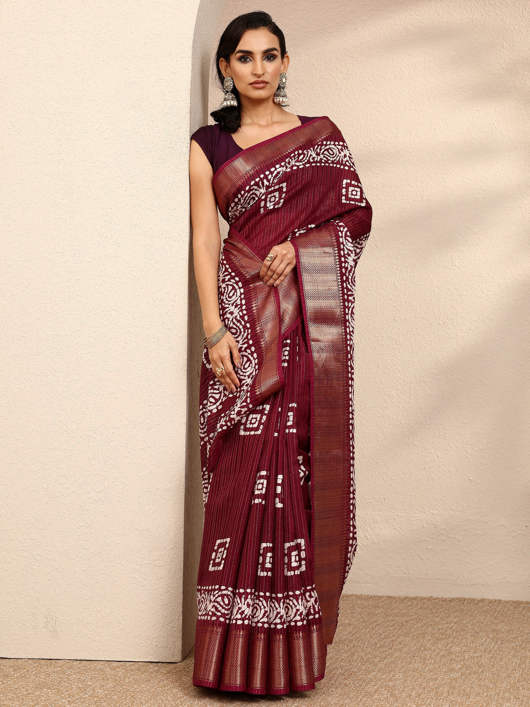  Burgundy Geometric Printed Silk Blend Saree With Unstitched Blouse Piece 