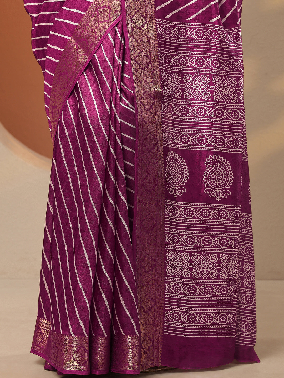  Burgundy Leheriya Printed Silk Blend Saree With Unstitched Blouse Piece 