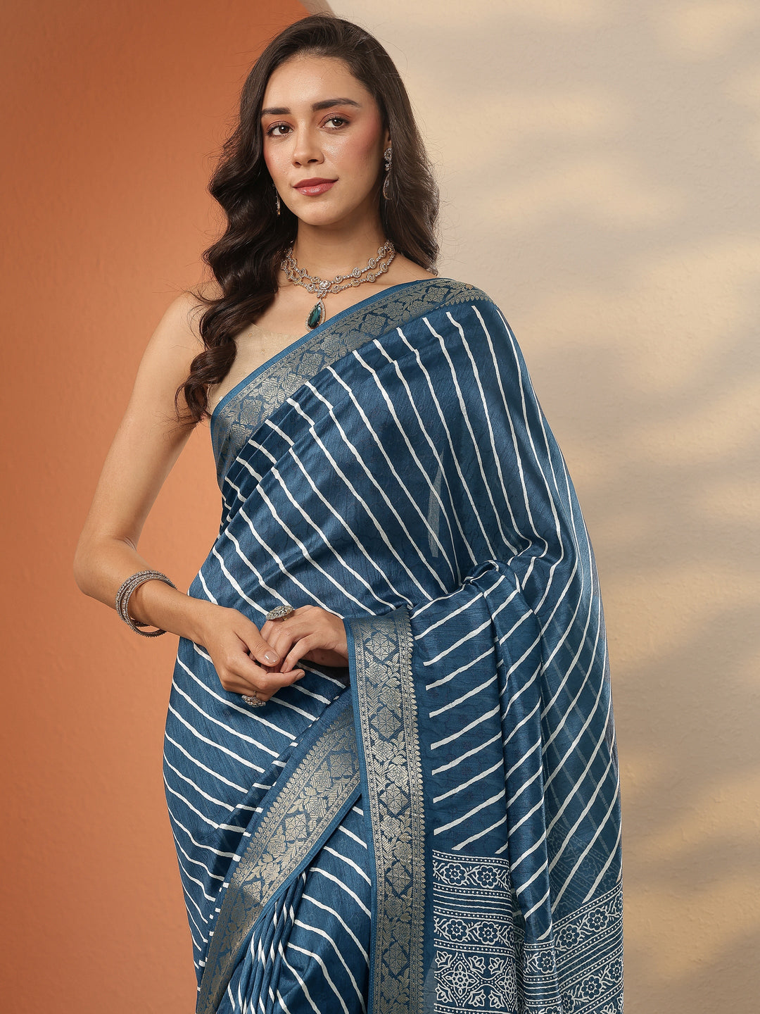  Navy blue Leheriya Printed Silk Blend Saree With Unstitched Blouse Piece 