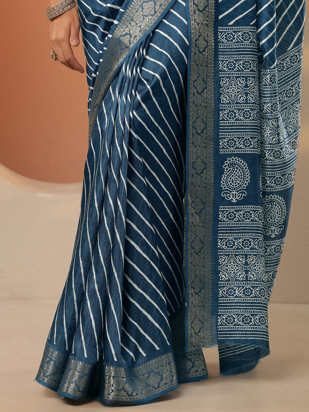  Navy blue Leheriya Printed Silk Blend Saree With Unstitched Blouse Piece 