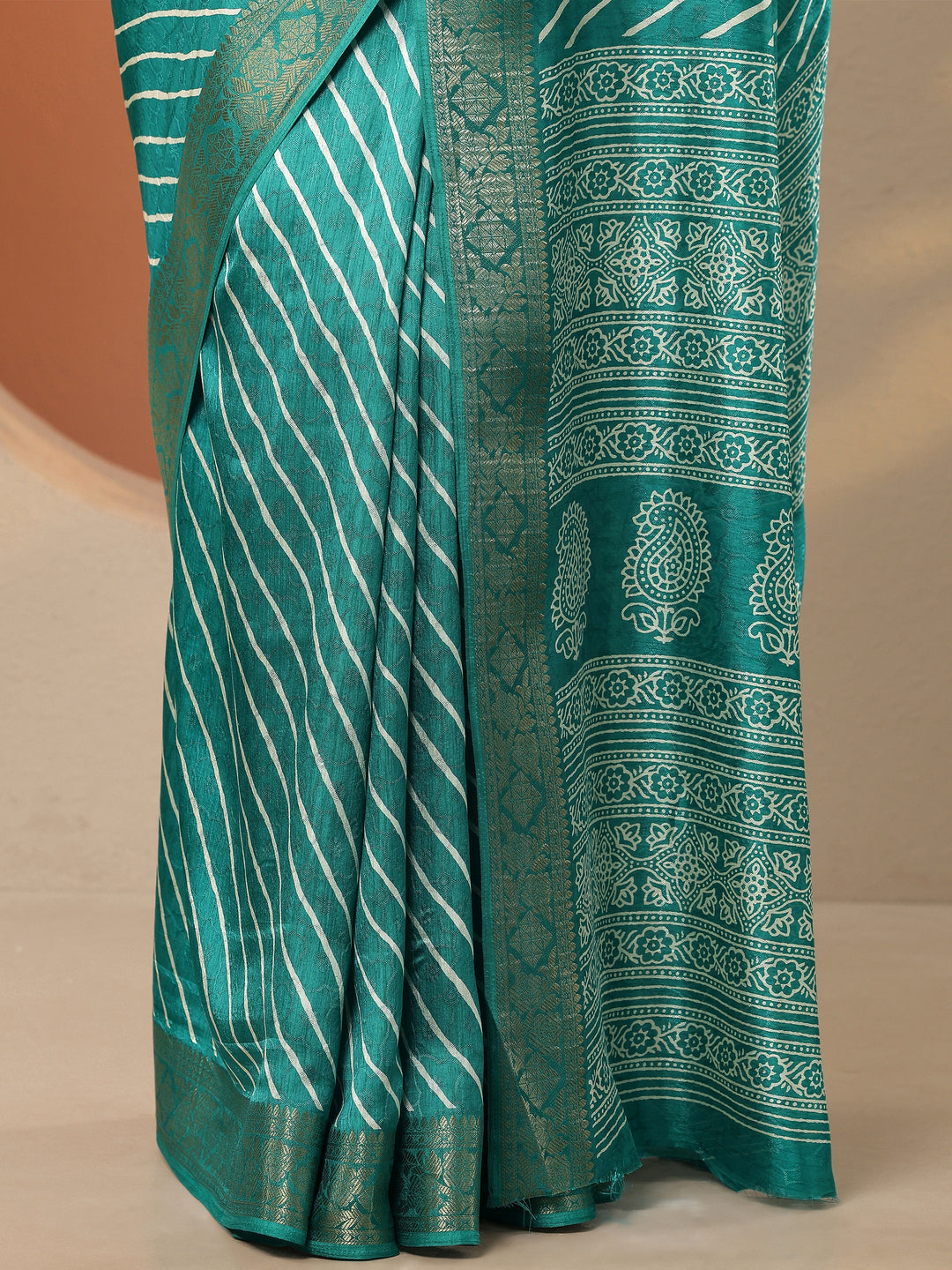  Green Leheriya Printed Silk Blend Saree With Unstitched Blouse Piece 