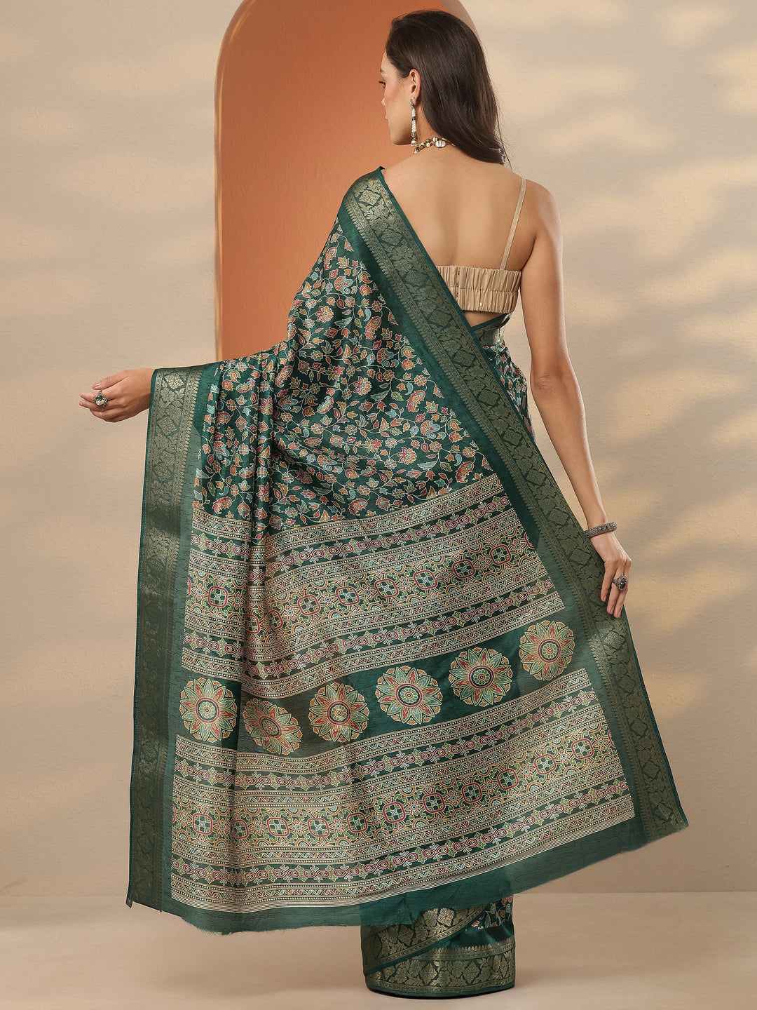  Green Printed Silk Blend Saree With Unstitched Blouse Piece 