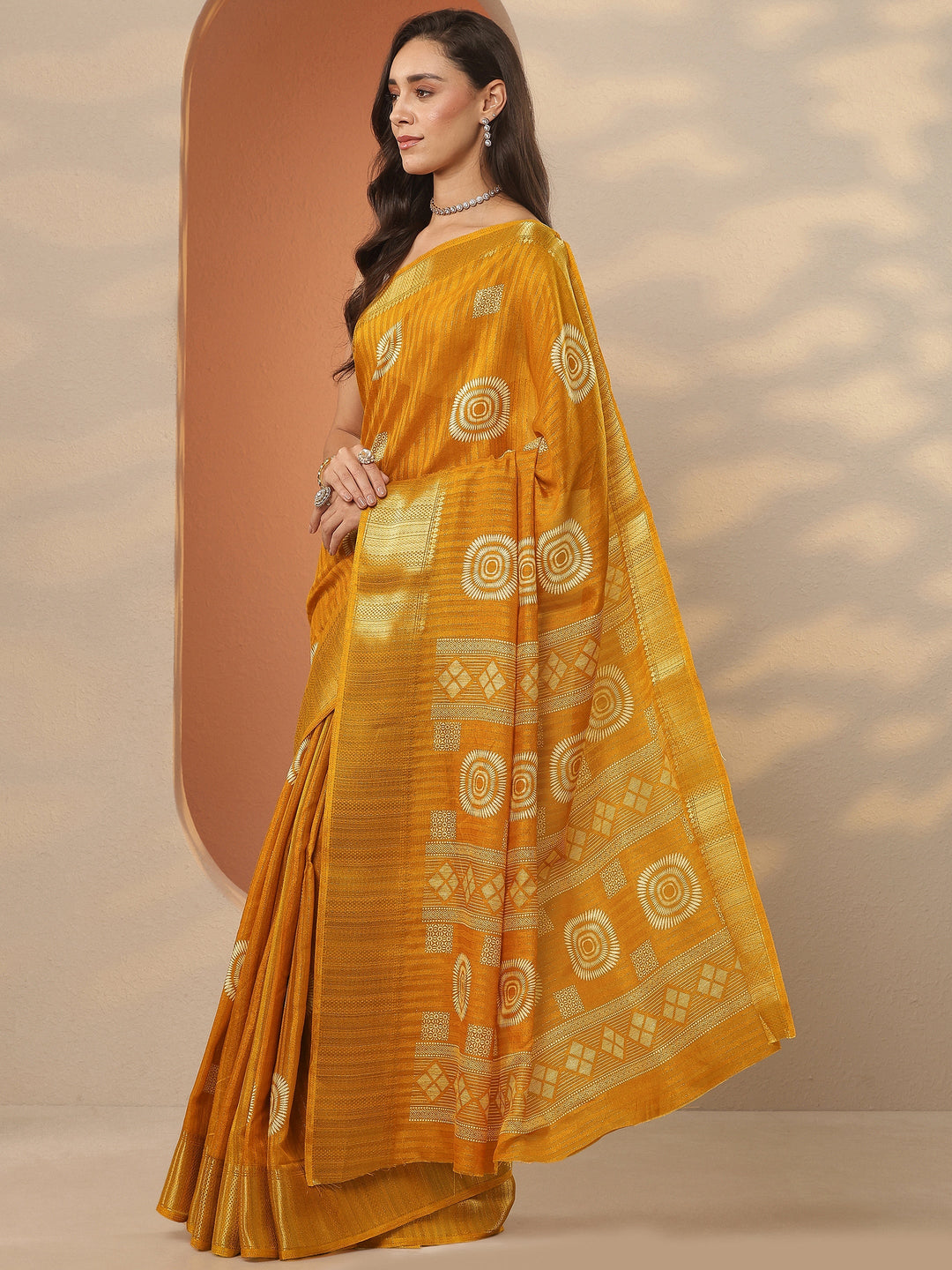  Mustard Printed Silk Blend Saree With Unstitched Blouse Piece 
