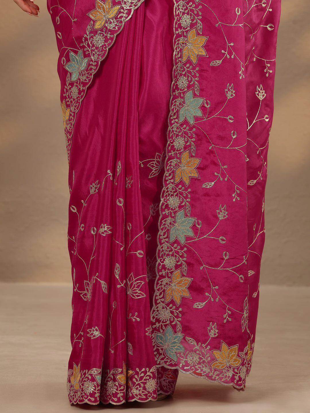  Pink Embroidered Silk Blend Saree With Unstitched Blouse Piece 