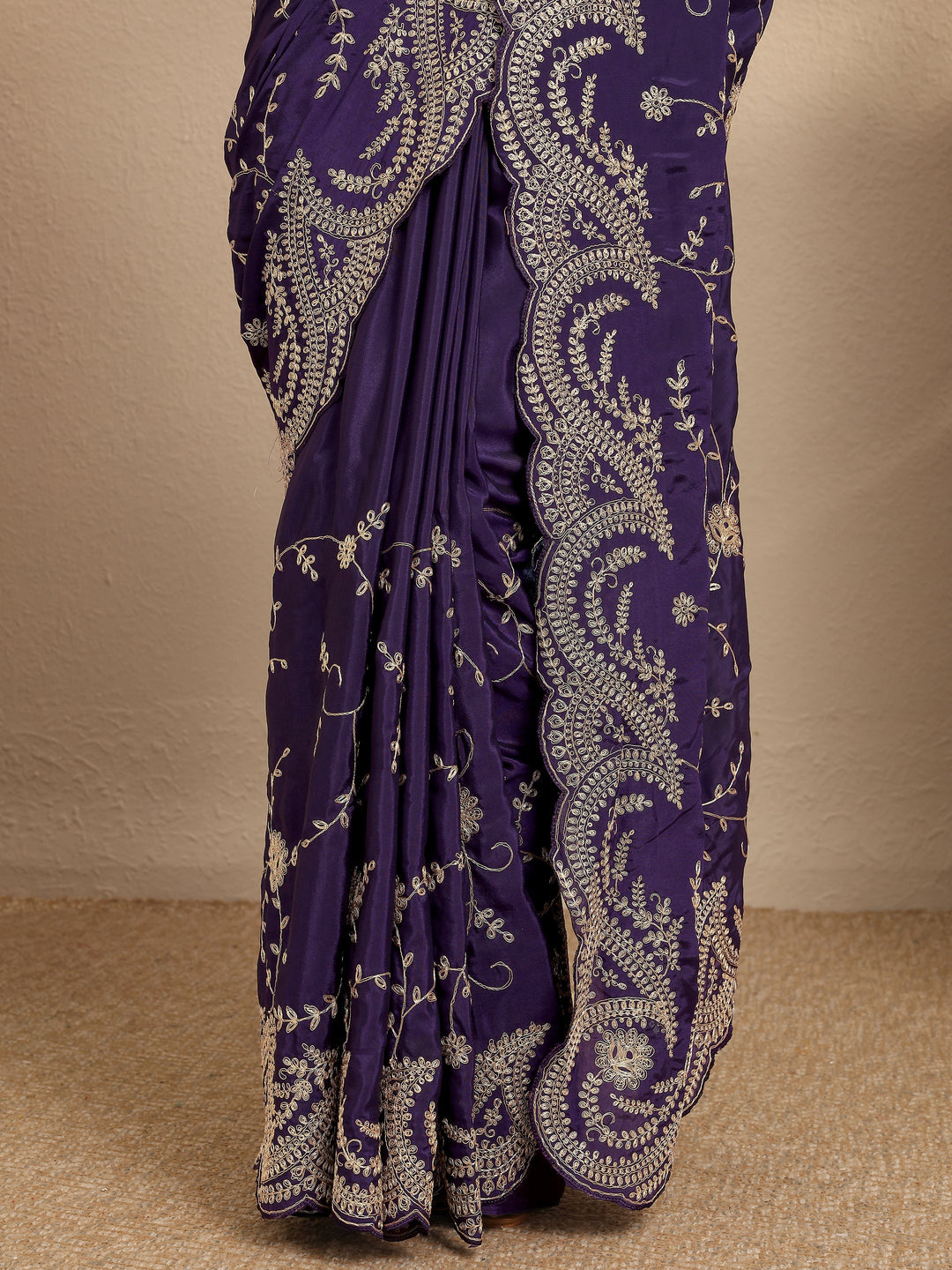  Purple Embroidered Silk Blend Saree With Unstitched Blouse Piece 