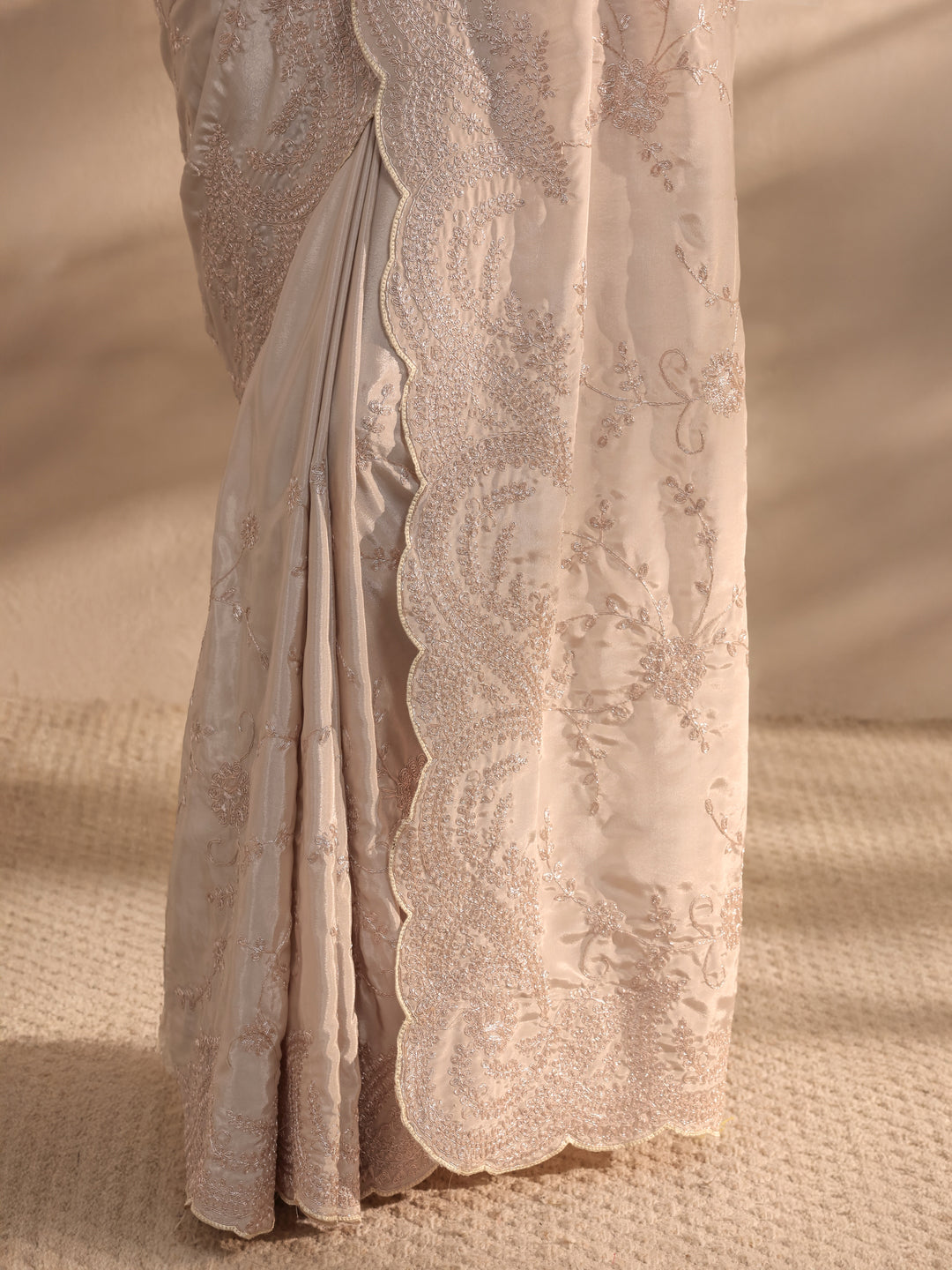  Grey Embellished Silk Blend Saree 
With Unstitched Blouse Piece 