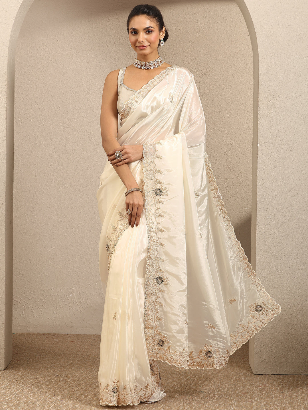  Cream Embroidered Silk Blend Saree With Unstitched Blouse Piece 